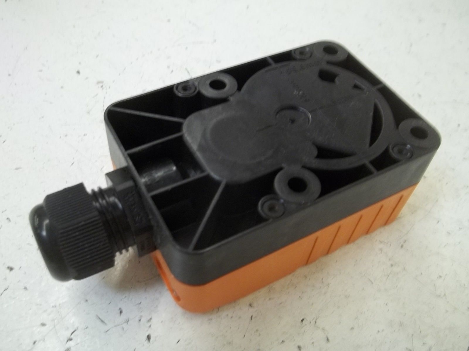 IFM EFECTOR IC000A INDUCTIVE PROXIMITY SENSOR NSMP