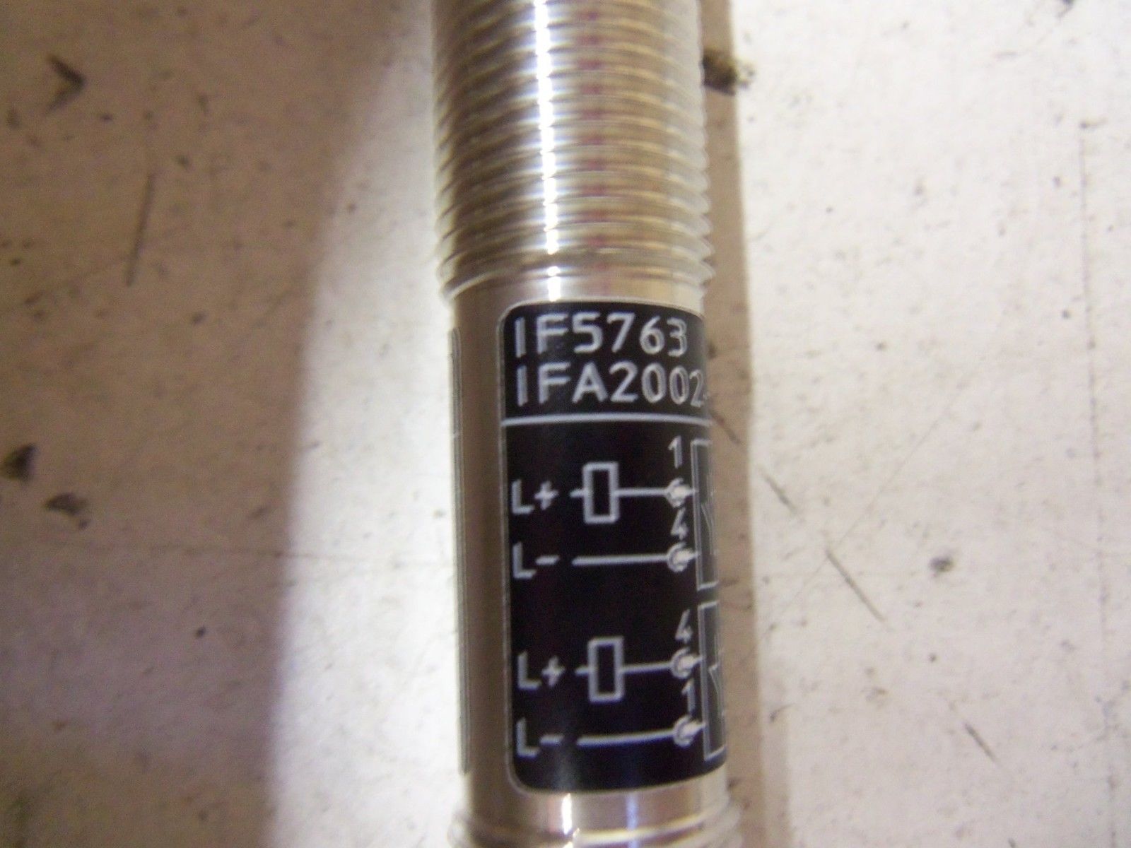 IFM EFECTOR IF5763 INDUCTIVE PROXIMITY SENSOR *NEW IN BOX*