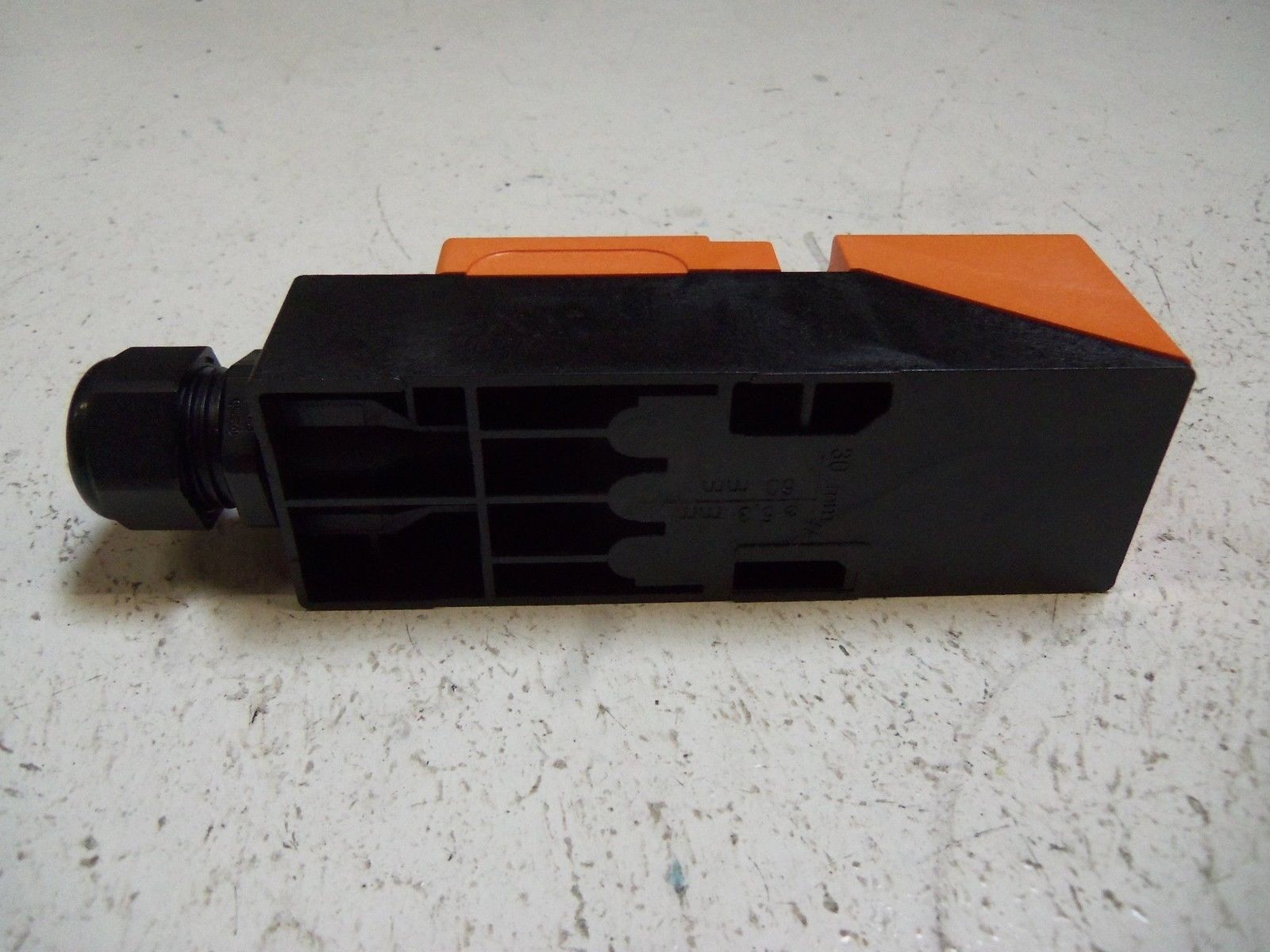 IFM EFECTOR IM0200 INDUCTIVE PROXIMITY SENSOR NSMP