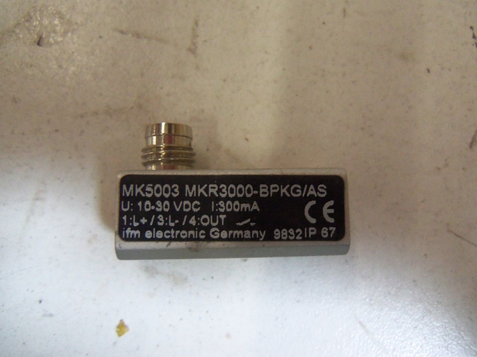 IFM EFECTOR MK5003 MAGNETIC CYLINDER SENSOR *NEW IN BOX*