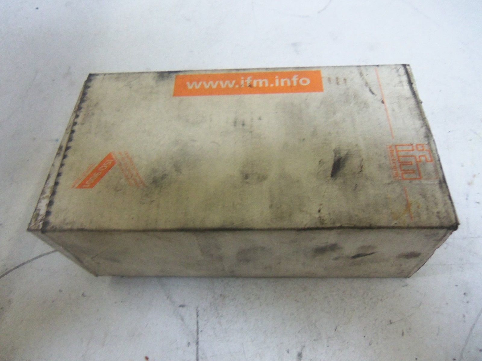 IFM EFECTOR PB4312 PRESSURE MONITOR *NEW IN BOX*