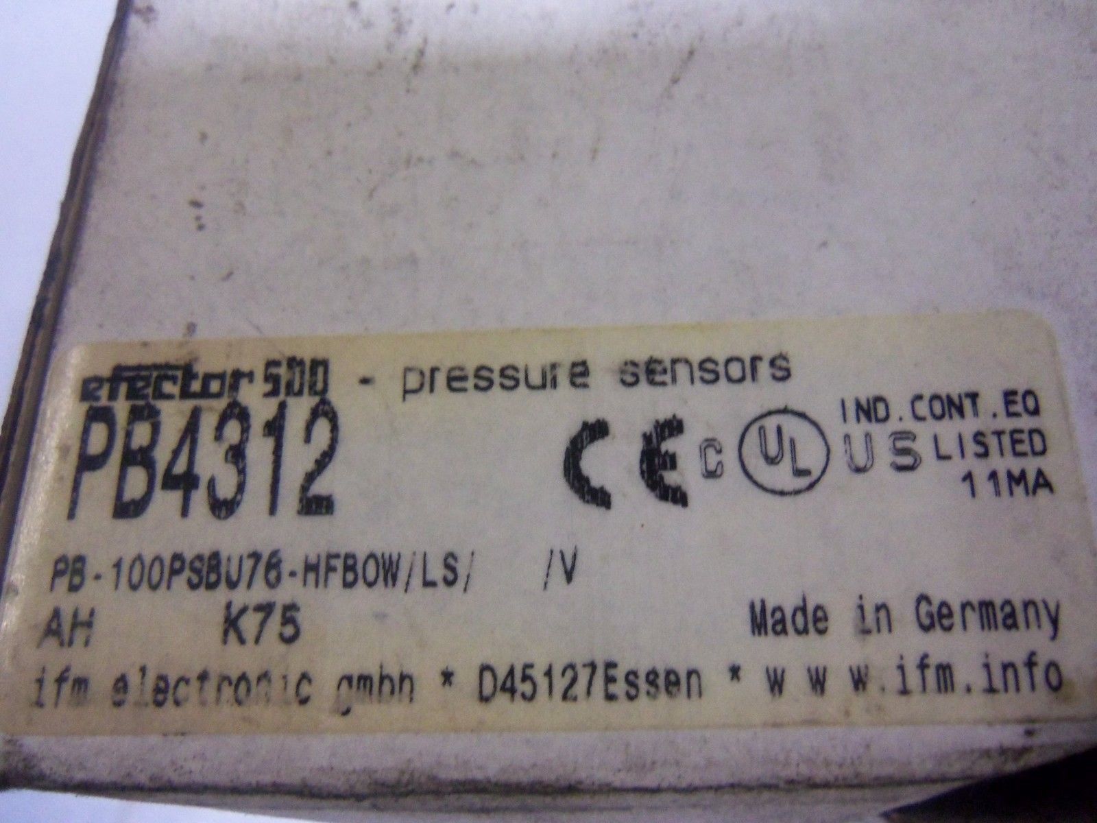 IFM EFECTOR PB4312 PRESSURE MONITOR *NEW IN BOX*