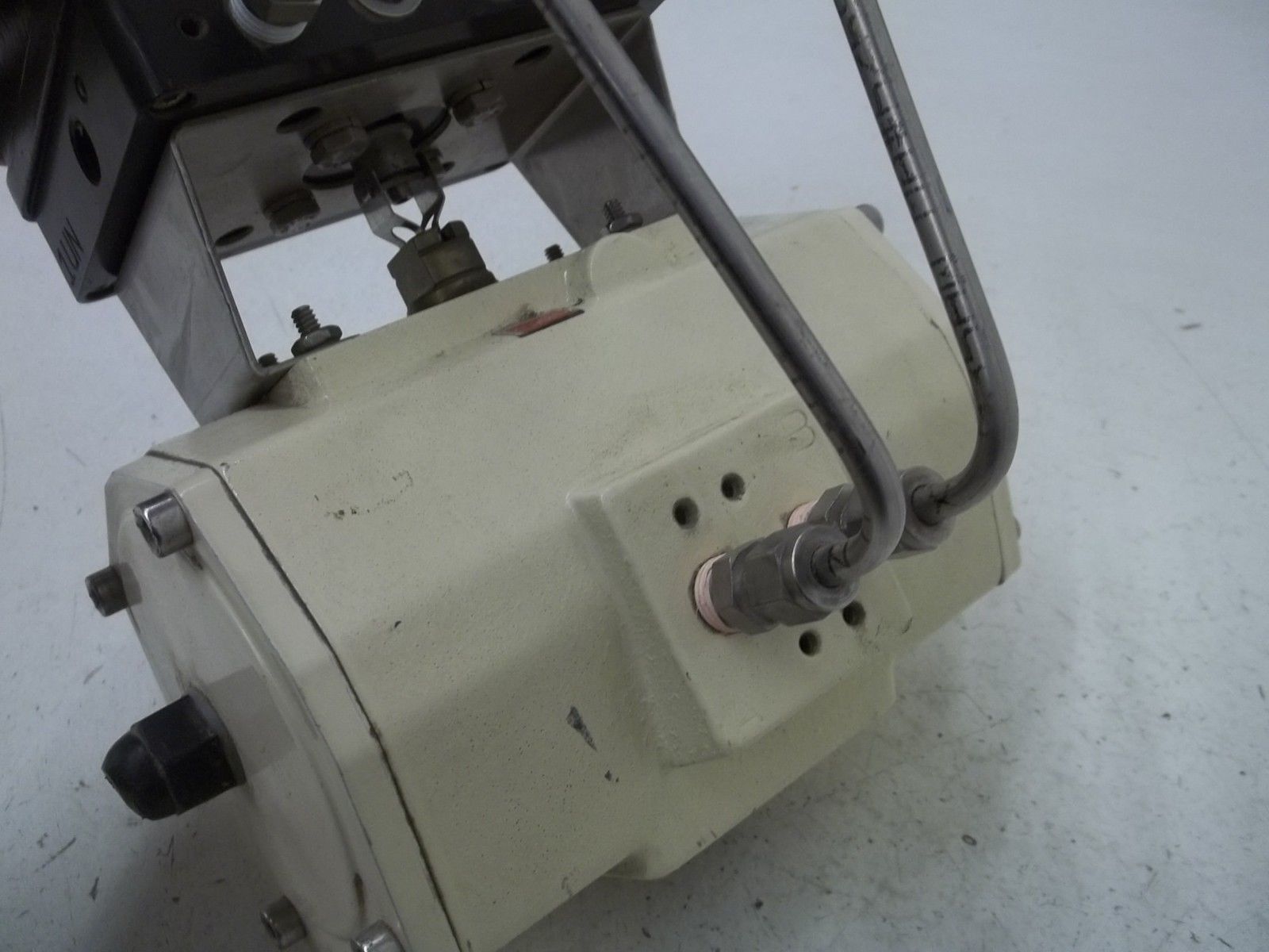 EL-O-MATIC EDA 100/A DOUBLE ACTING PNEUMATIC ACTUATORW/F-10 UNMP
