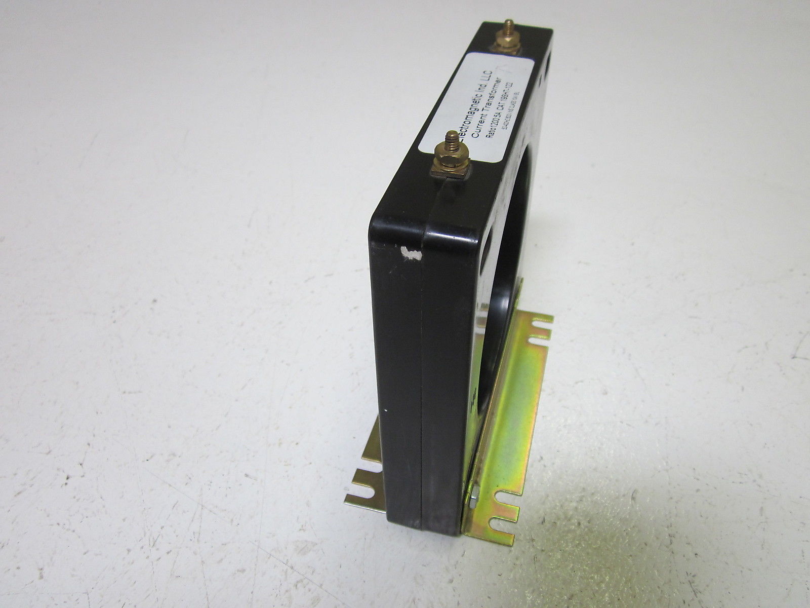 ELECTROMAGNETIC 19SHT-122 CURRENT TRANSFORMER 600V UNMP