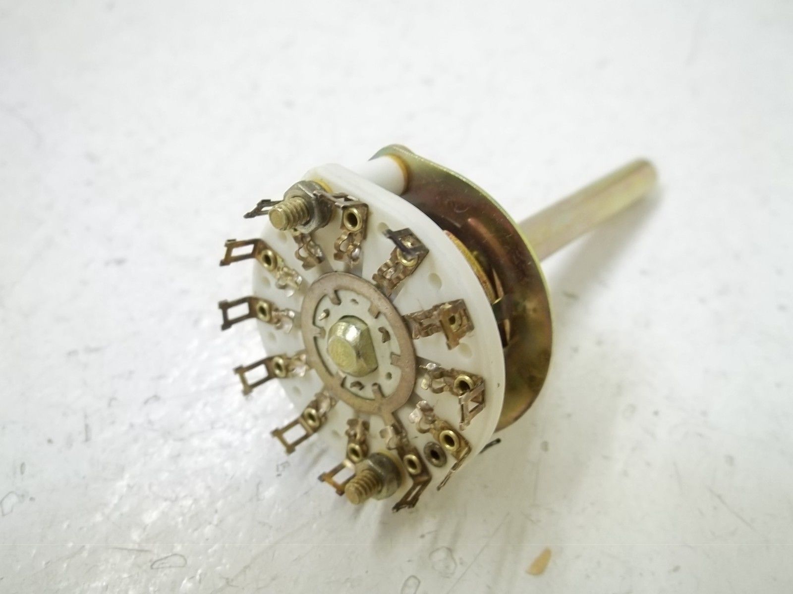 ELECTROSWITCH D4C0112N ROTARY SWITCH NSMP