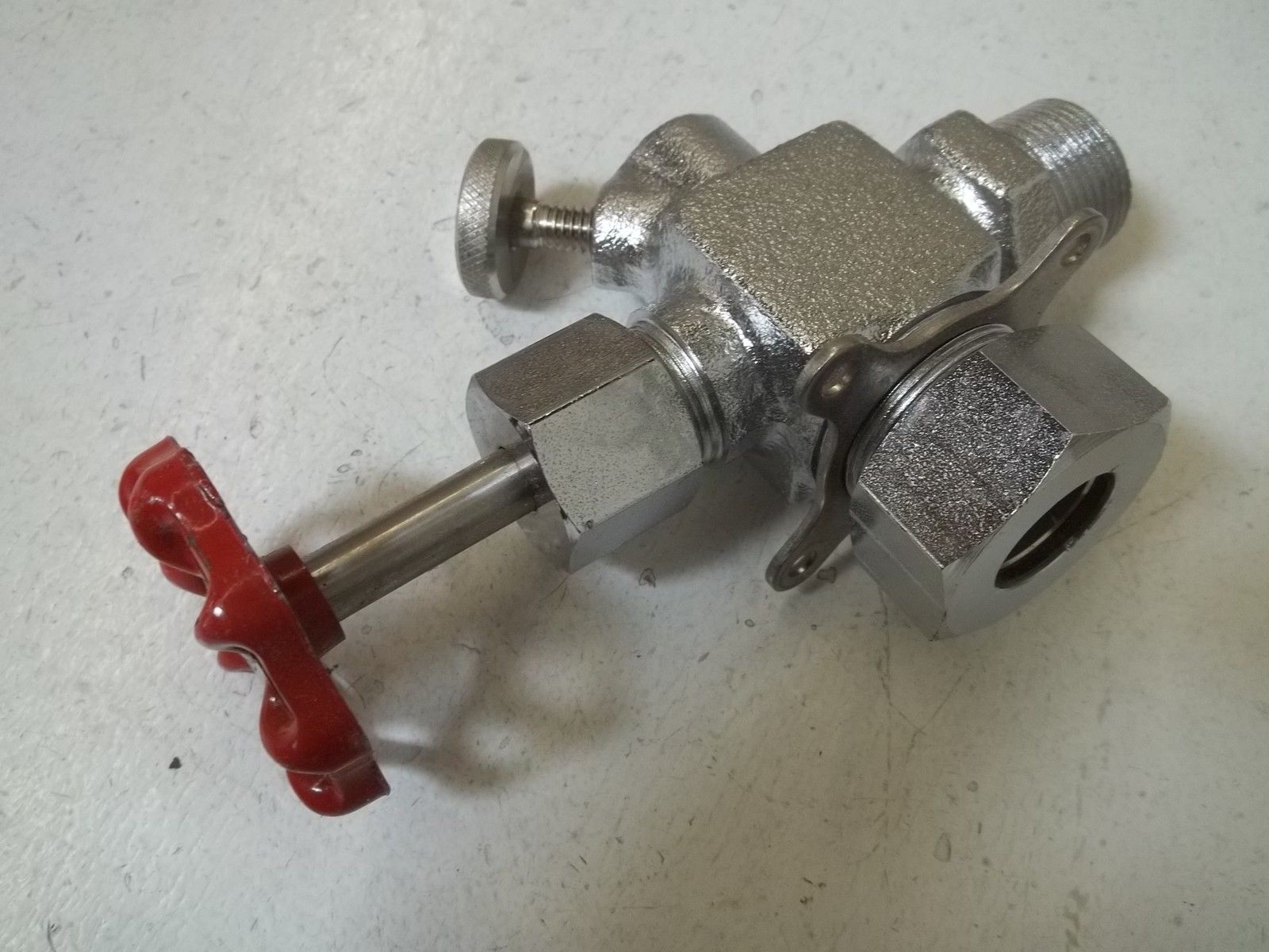 ERNST GAGE CO. FIG:8 IRON 3/4" WATER GAUGE NSMP