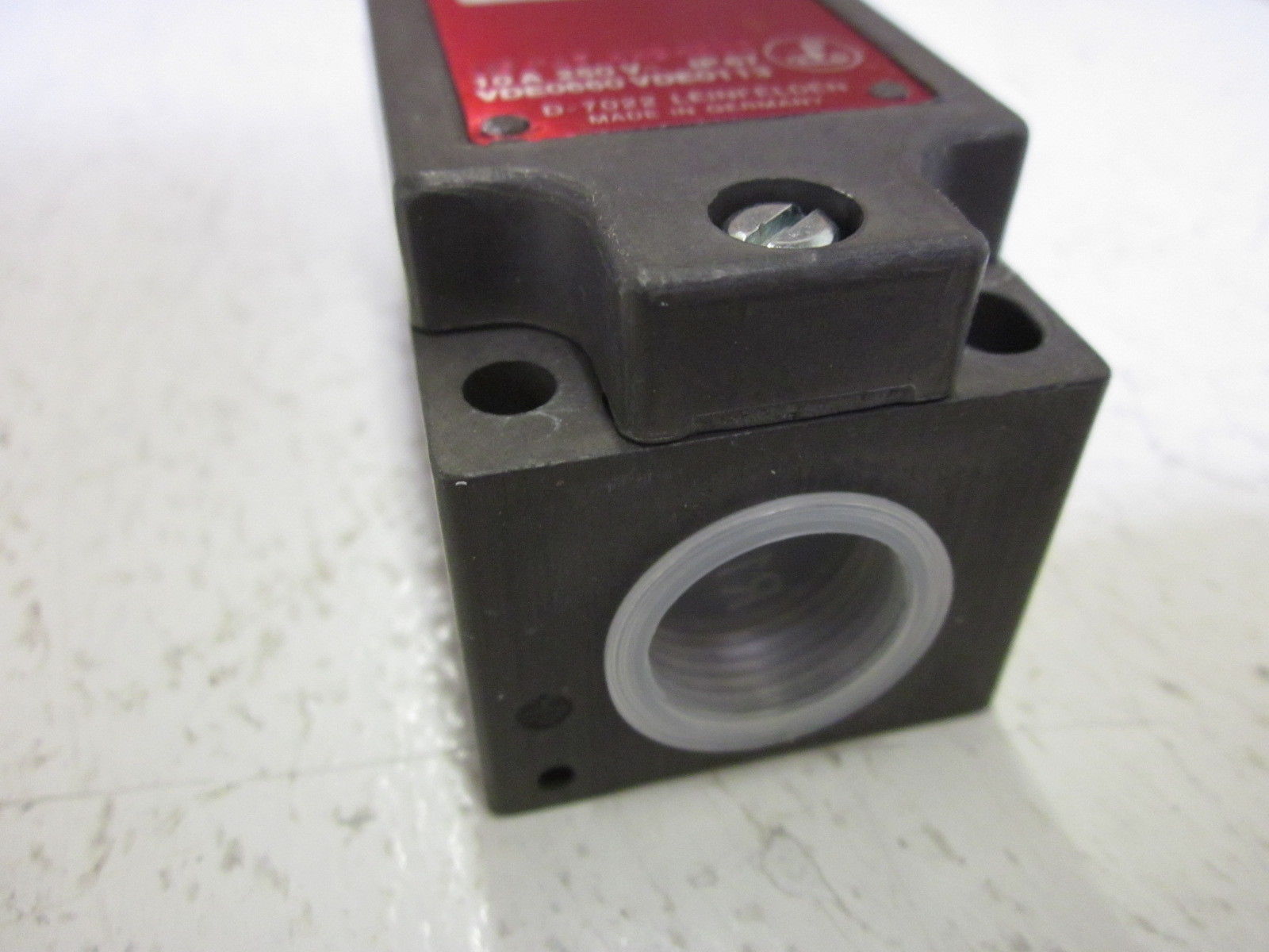 EUCHNER NV1VZ-528 B NSMP