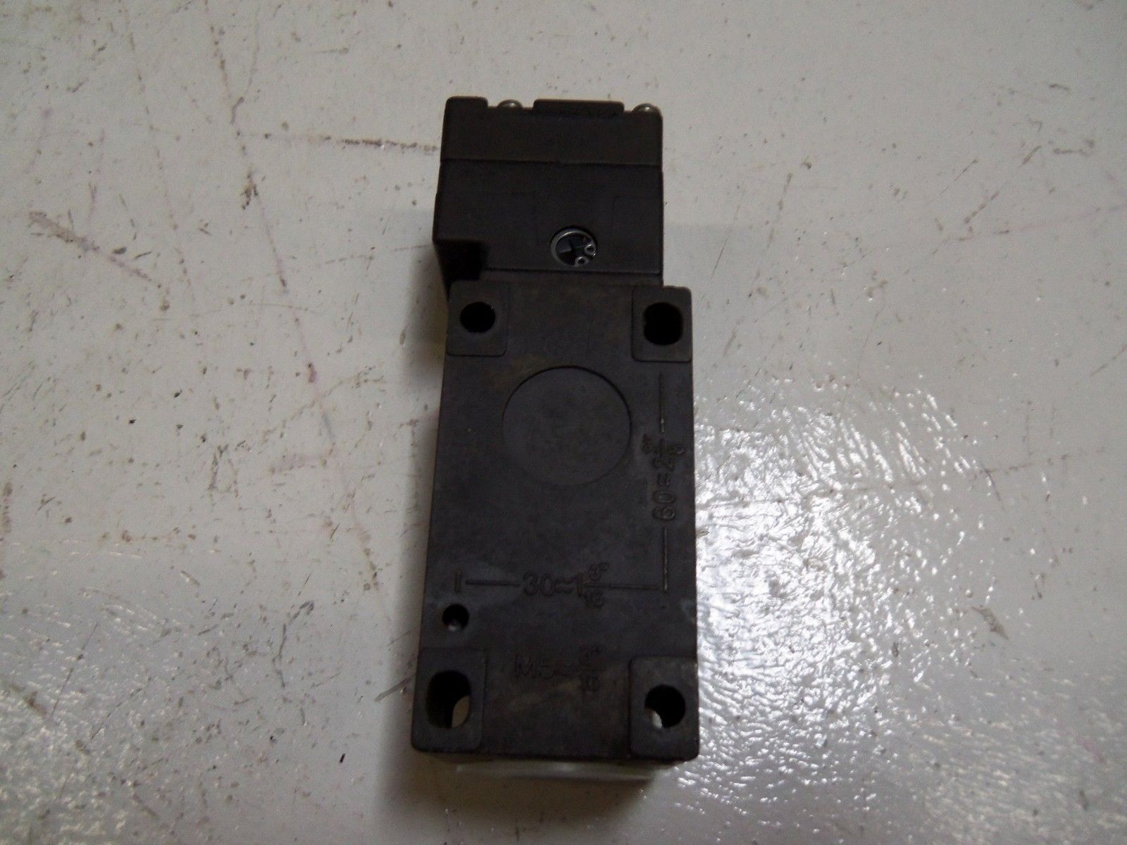 EUCHNER NZ1VZ-528E-M UNMP