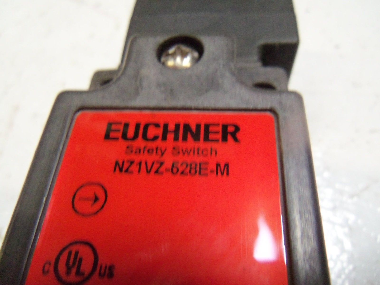 EUCHNER NZ1VZ-528E-M UNMP