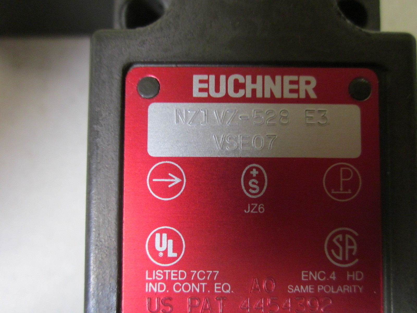 EUCHNER NZ1VZ-528E3VSE07 NSNP