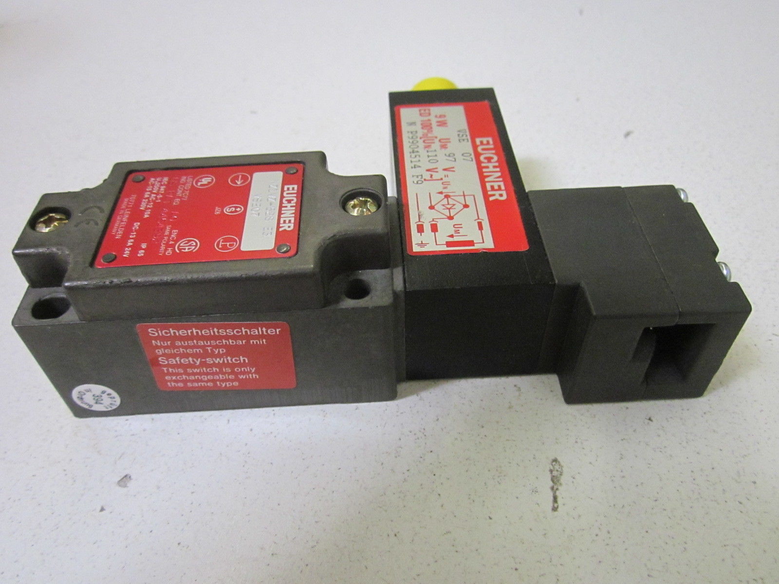 EUCHNER NZ1VZ-528E3VSE07 NSNP