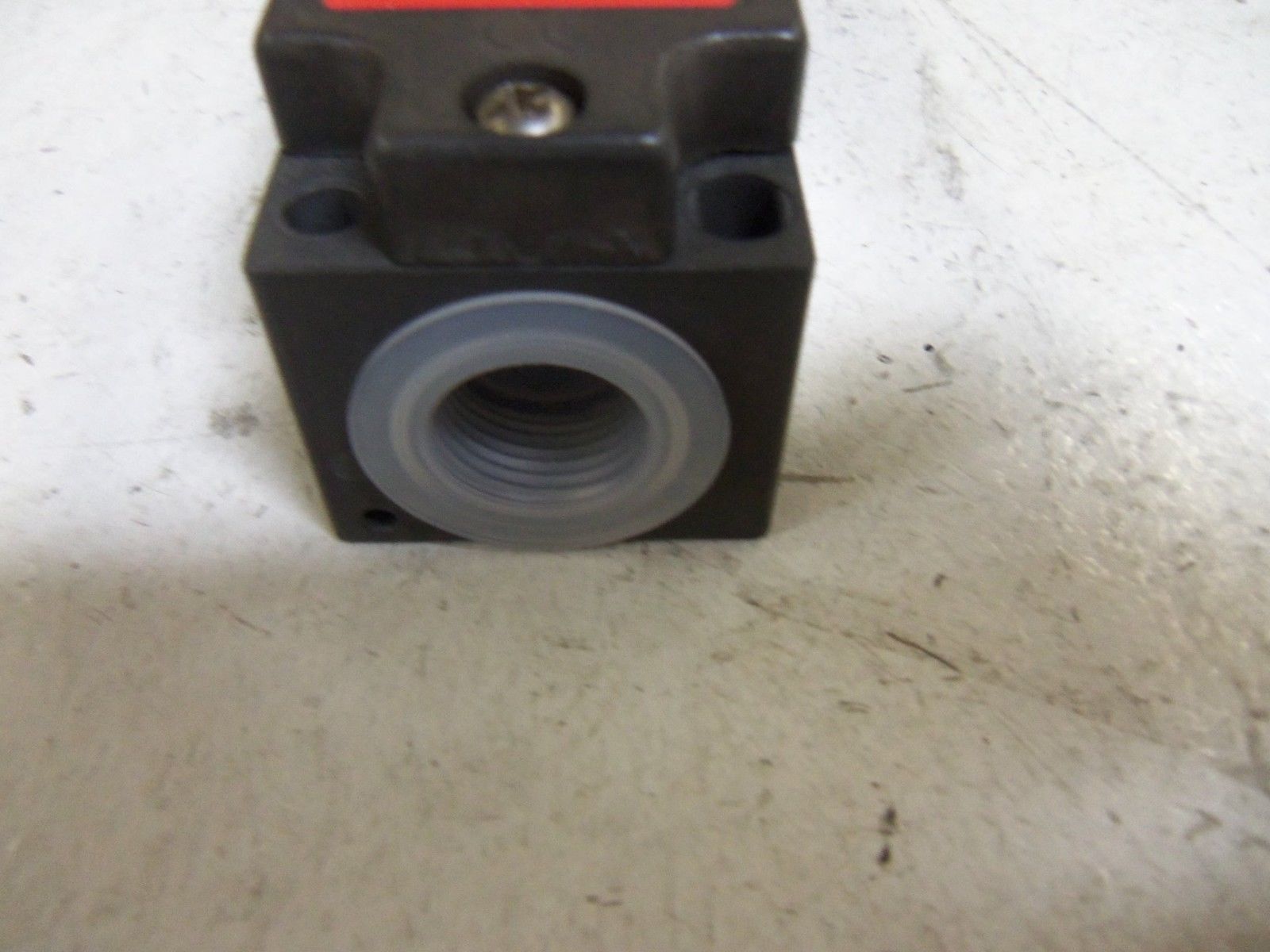 EUCHNER NZ1VZ-528EL060-M NSMP