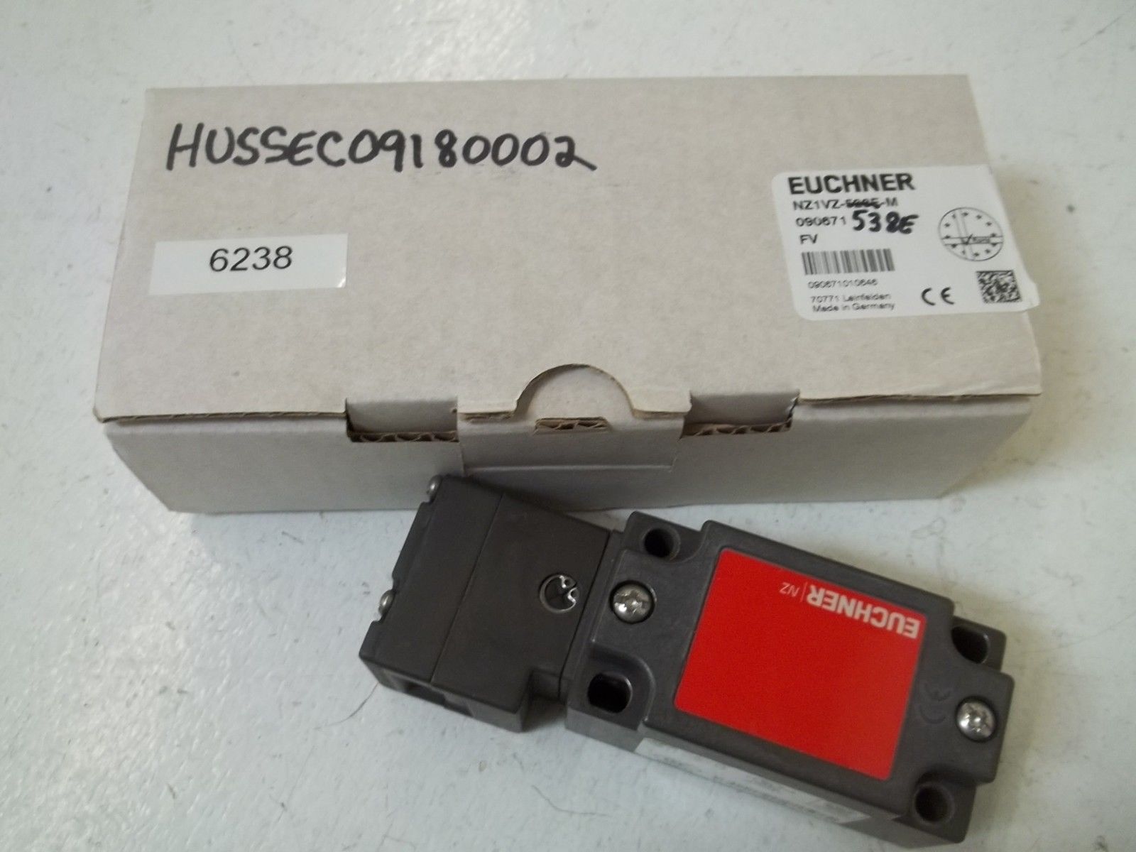 EUCHNER NZ1VZ-538E-M SAFETY SWITCH UNMP