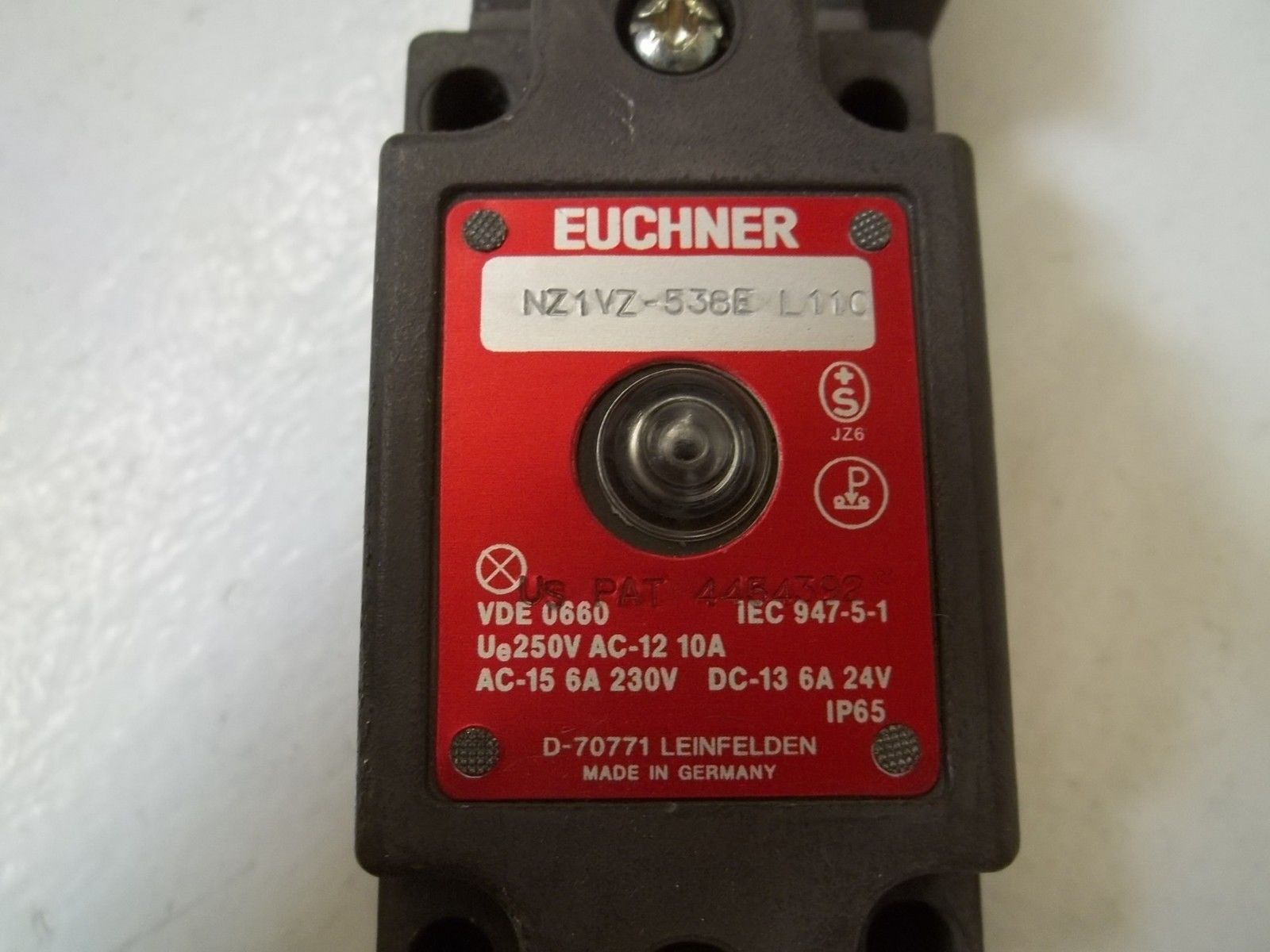 EUCHNER NZ1VZ-538EL110 LIMIT SWITCH NSNP