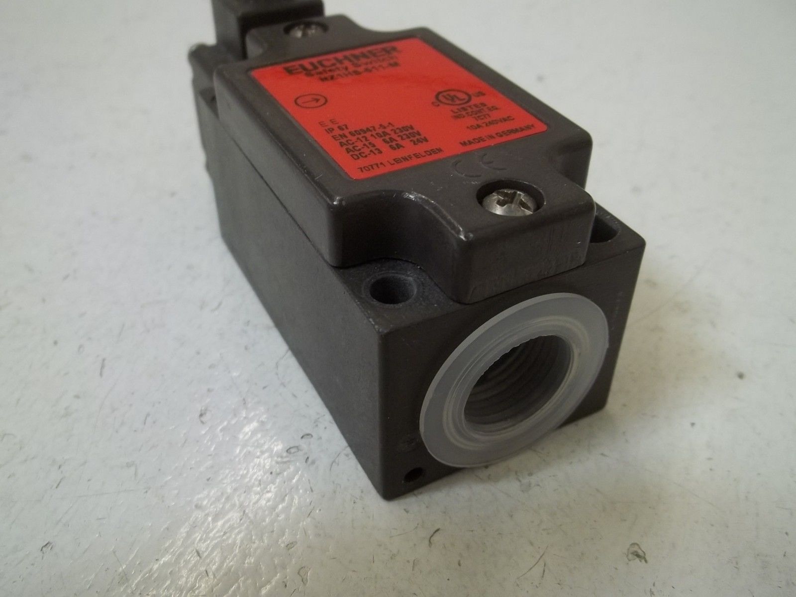 EUCHNER NZ51HS-511-M LIMIT SWITCH UNMP