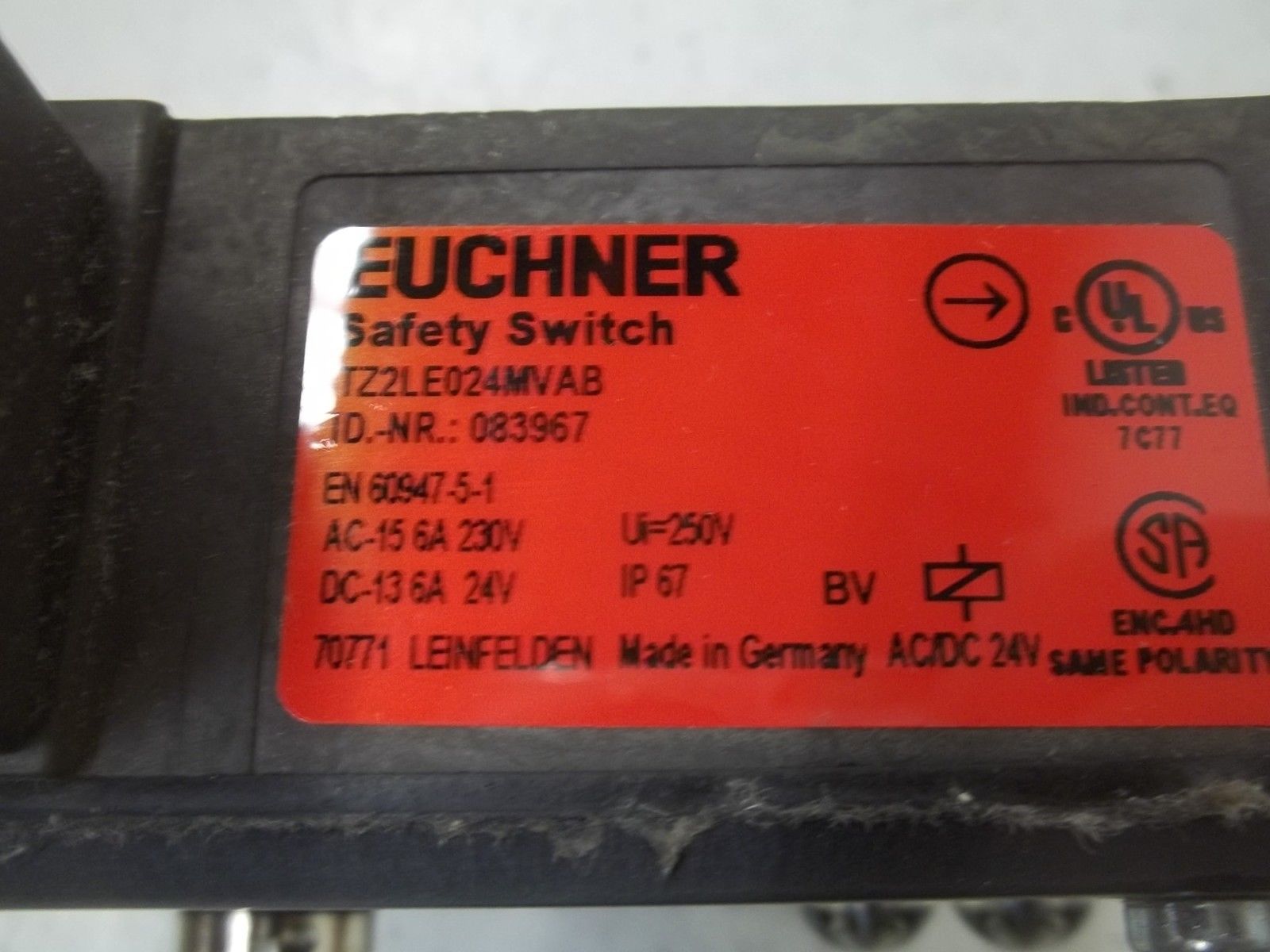 EUCHNER TZ2LE024MVAB SAFETY SWITCH (WHITE BOX) NSMP
