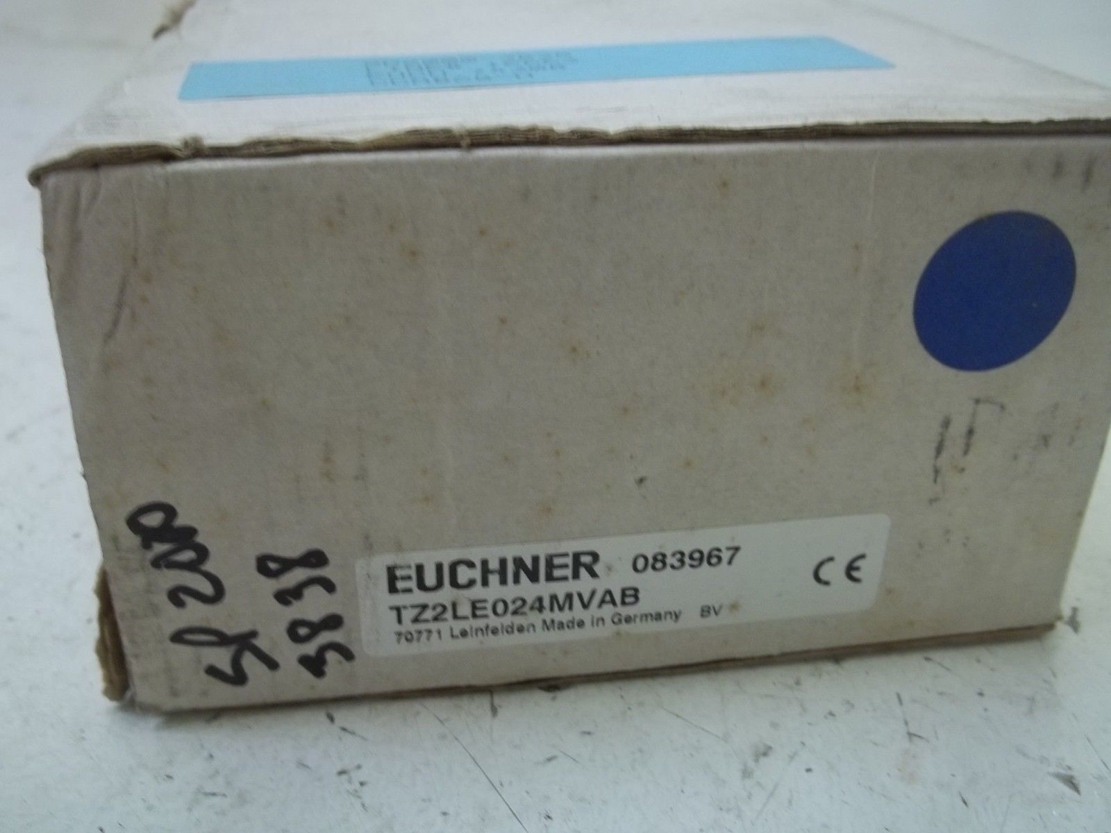EUCHNER TZ2LE024MVAB SAFETY SWITCH (WHITE BOX) NSMP