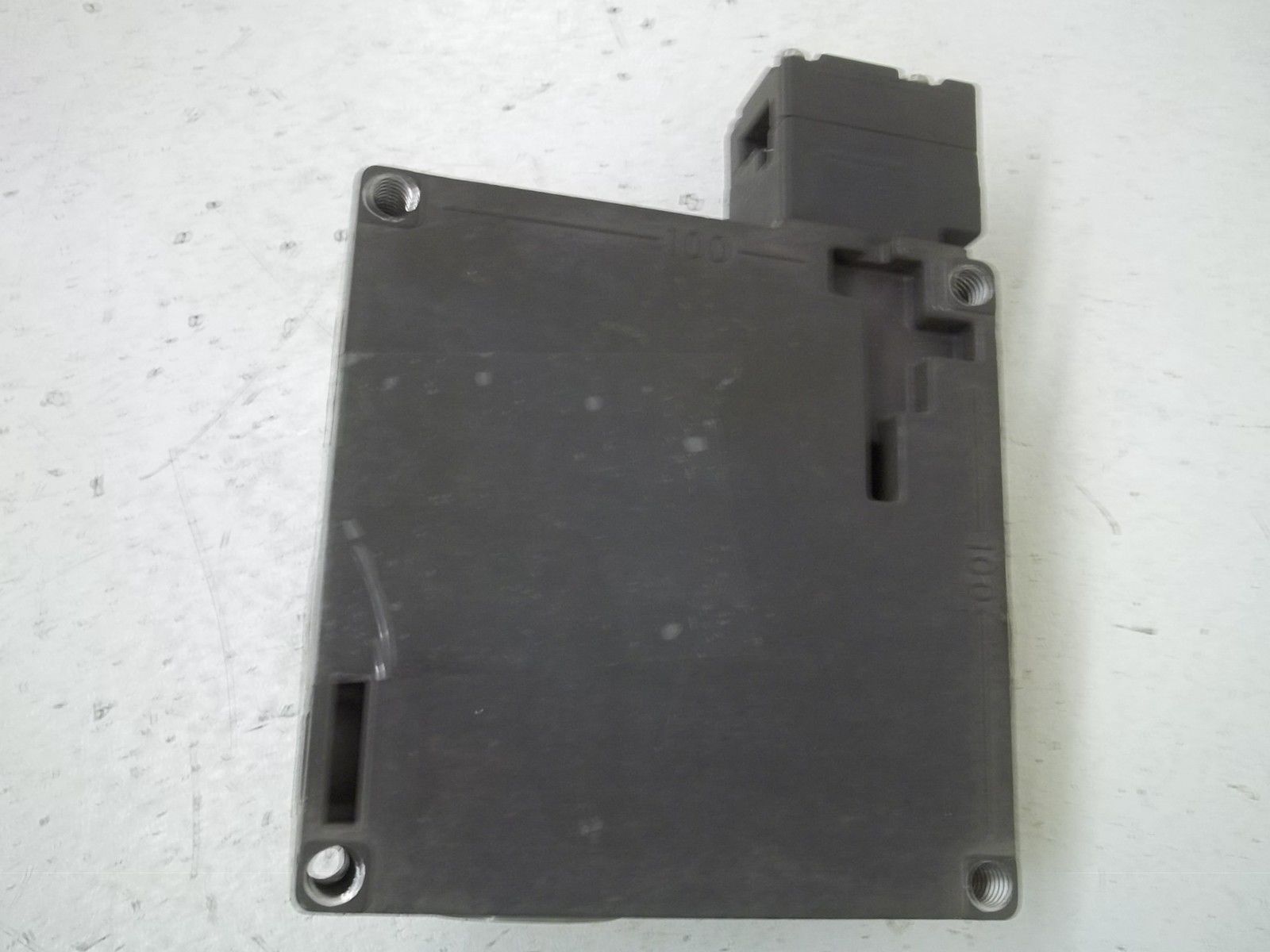 EUCHNER TZ2LE024MVAB SAFETY SWITCH NSNP