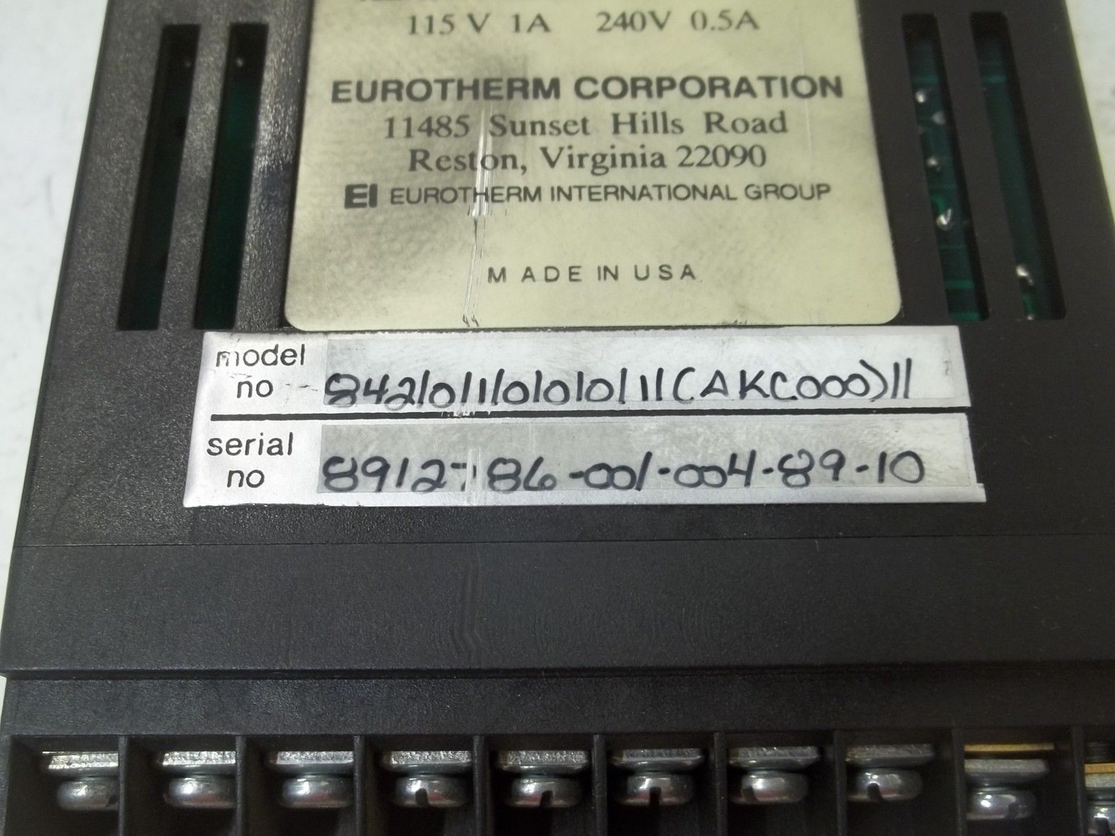 EUROTHERM 842/01000 0 TEMPERATURE CONTROLLER UNMP