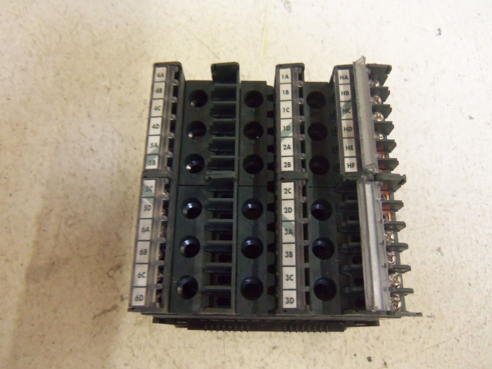 EUROTHERM CONTROLS 2204/NS/VH/XX/XX/RF/RF/XX/1XX/XXX/XX UNMP