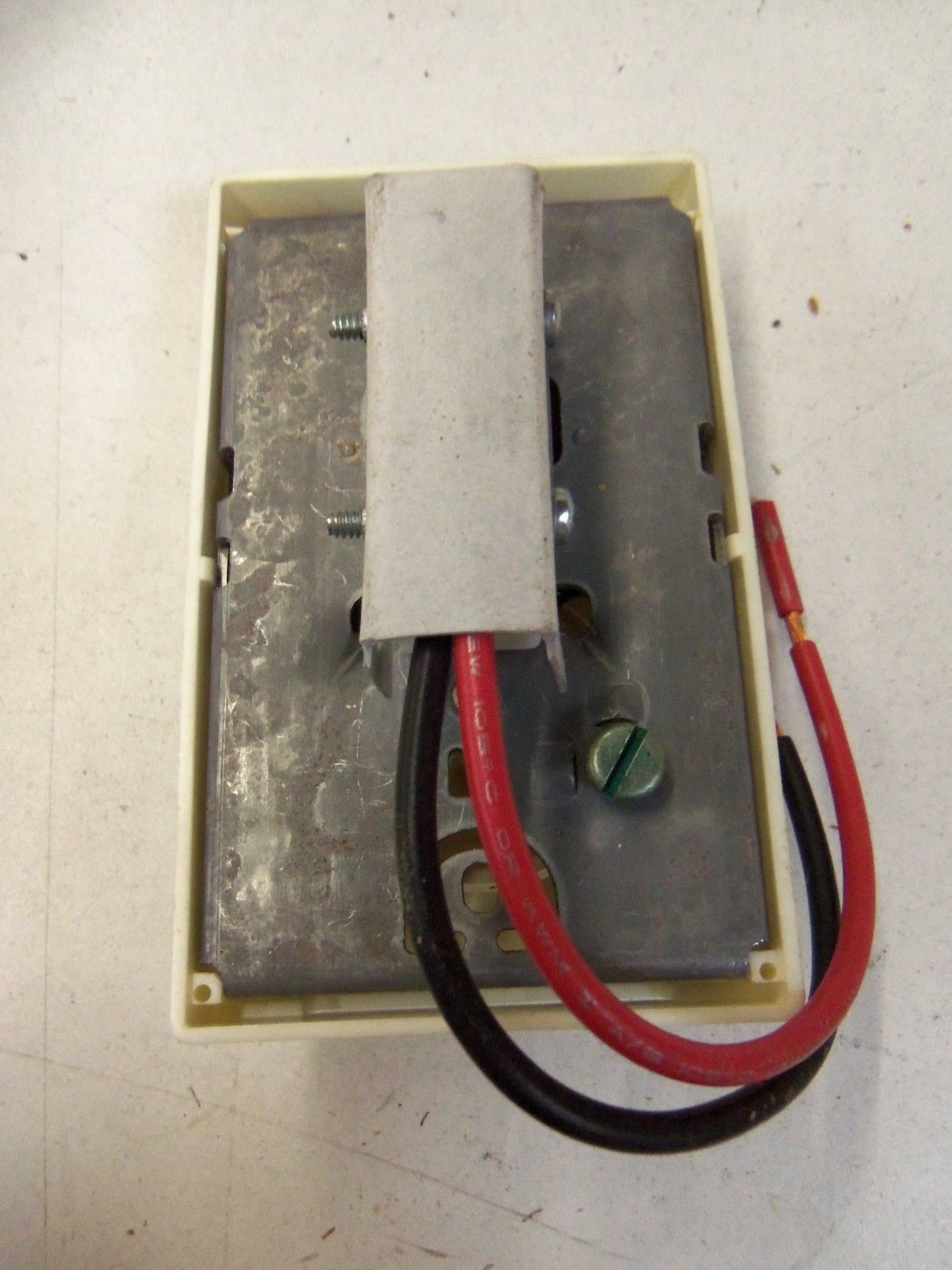 FASCO 1228D THERMOSTAT  *USED*