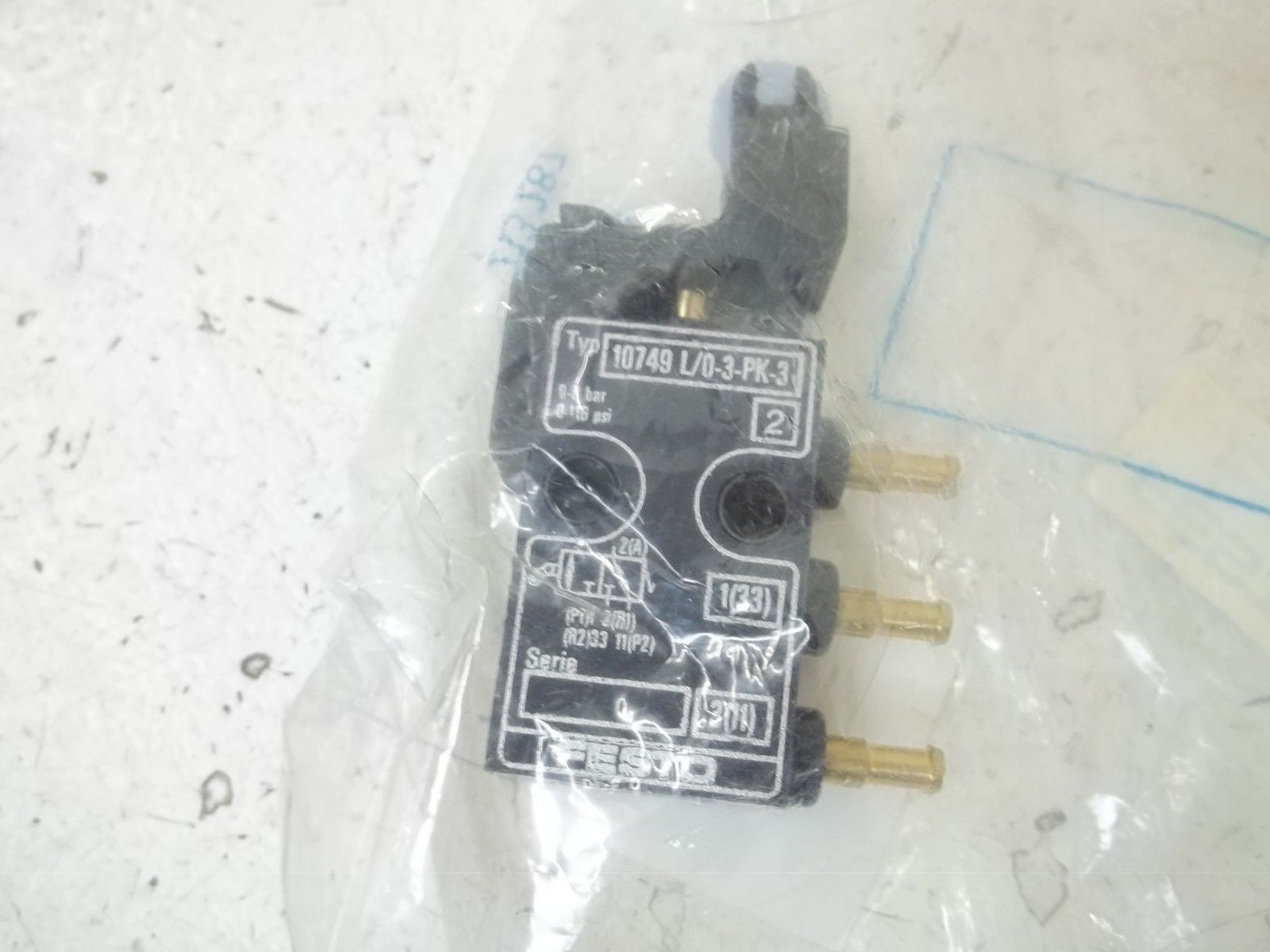 FESTO 10749L/0-3-PK-3 SOLENOID VALVE NSMP
