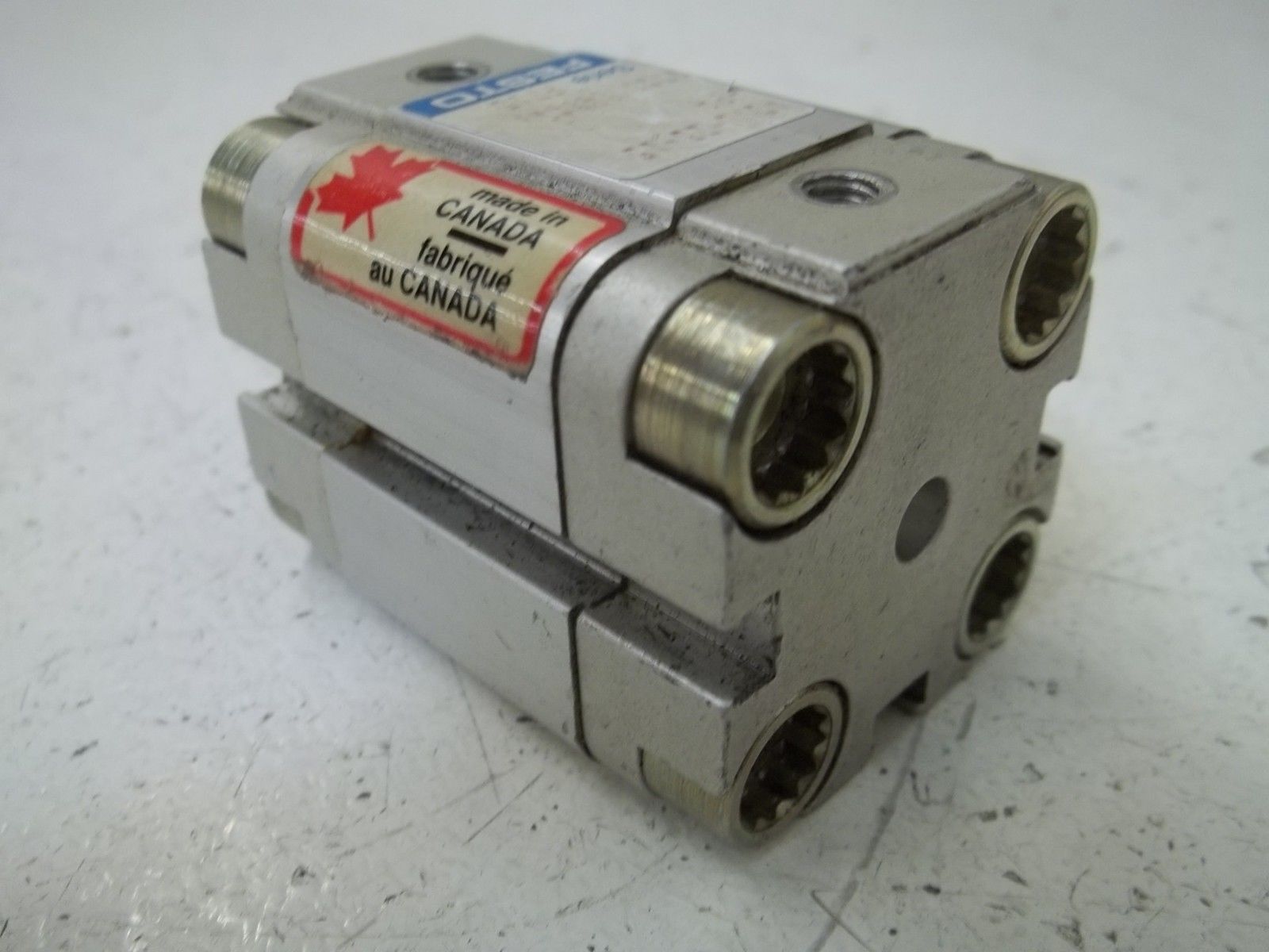 FESTO ADVU-25-15-PA PNEUMATIC CYLINDER UNMP
