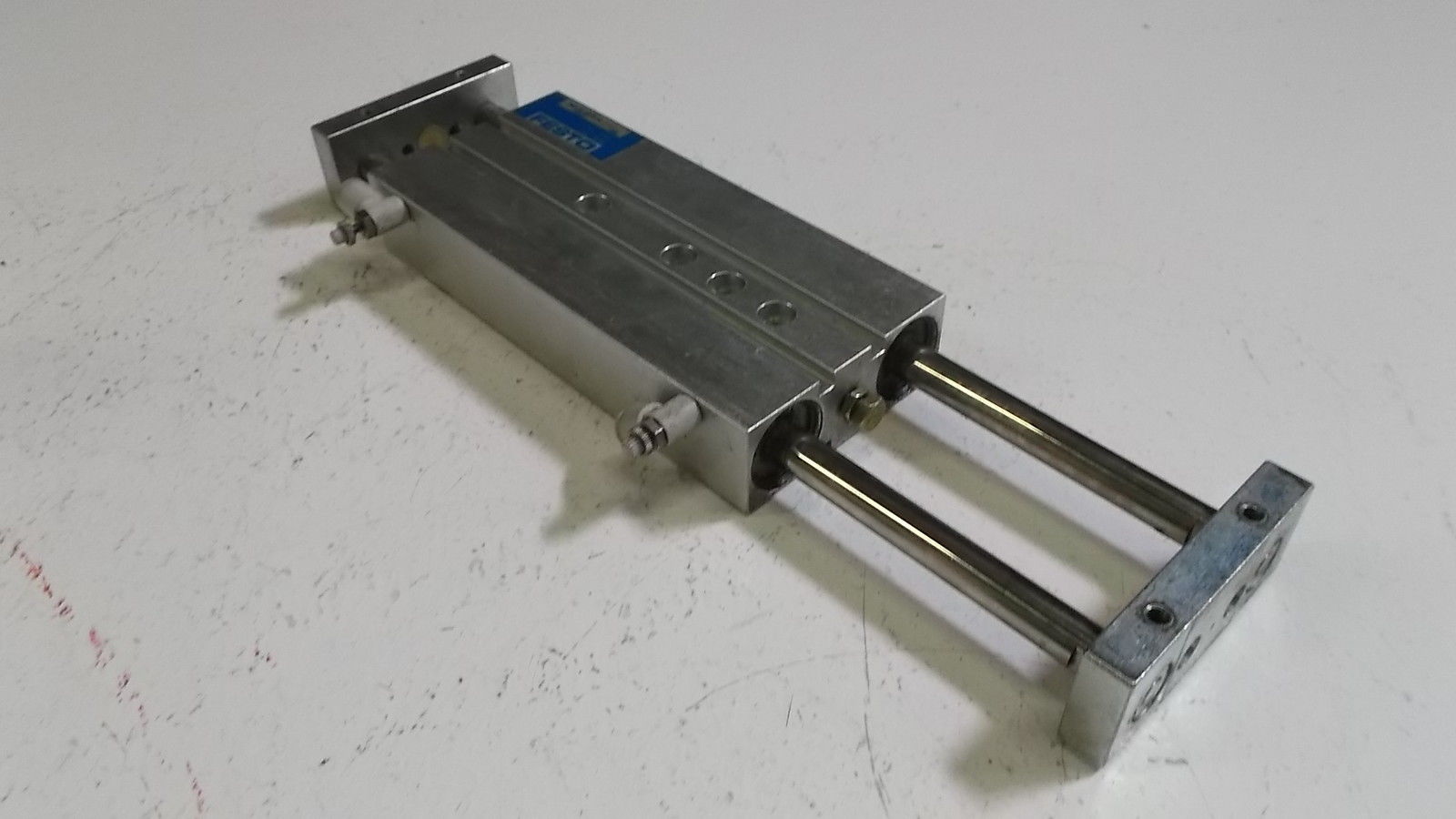 FESTO AIR CYLINDER DPZJ-25-100-PA-S2 UNMP