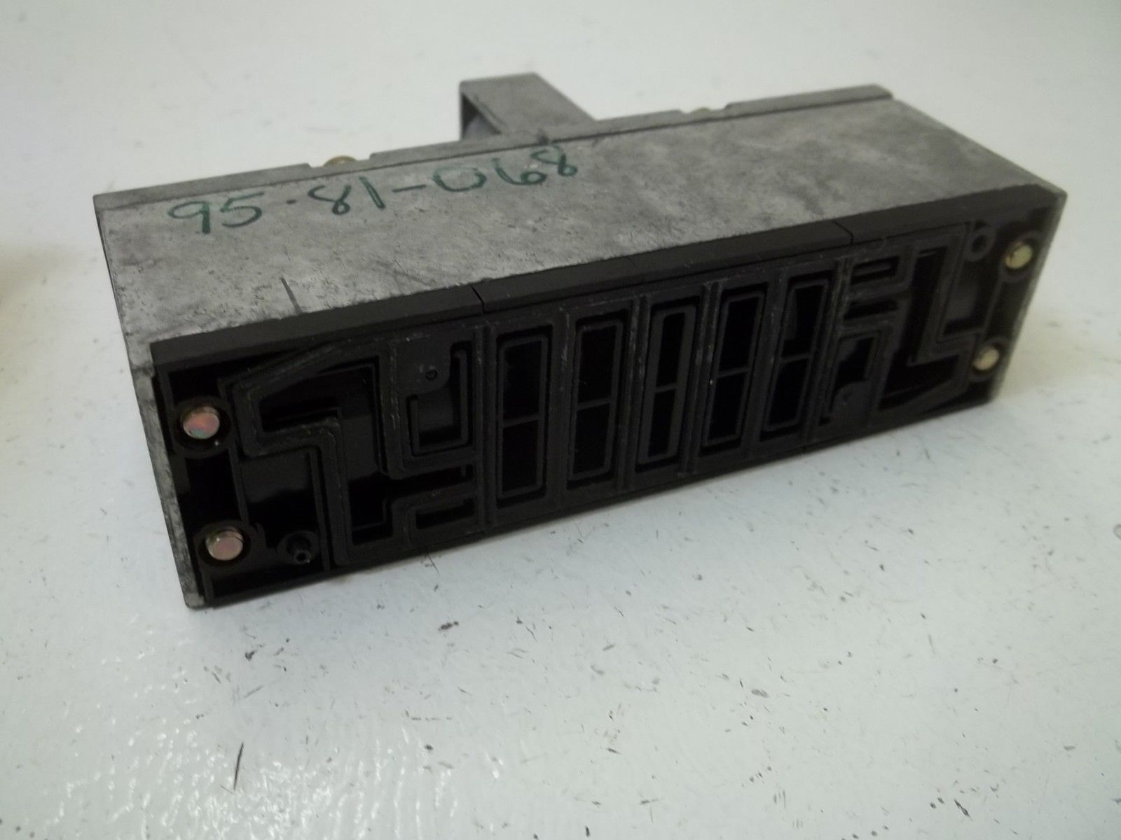 FESTO CM-5/2-6-FH SOLENOID VALVE TYPE. 11555 UNMP