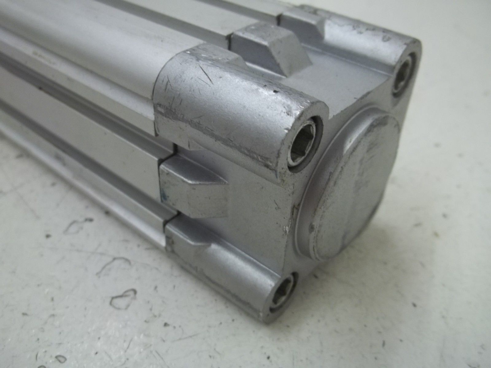 FESTO DNC-40-125-PPV-A UNMP