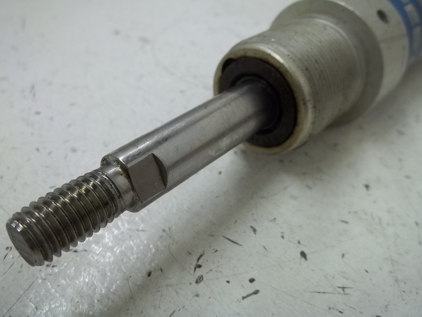FESTO DSW-32-40-P PNEUMATIC AIR CYLINDER UNMP