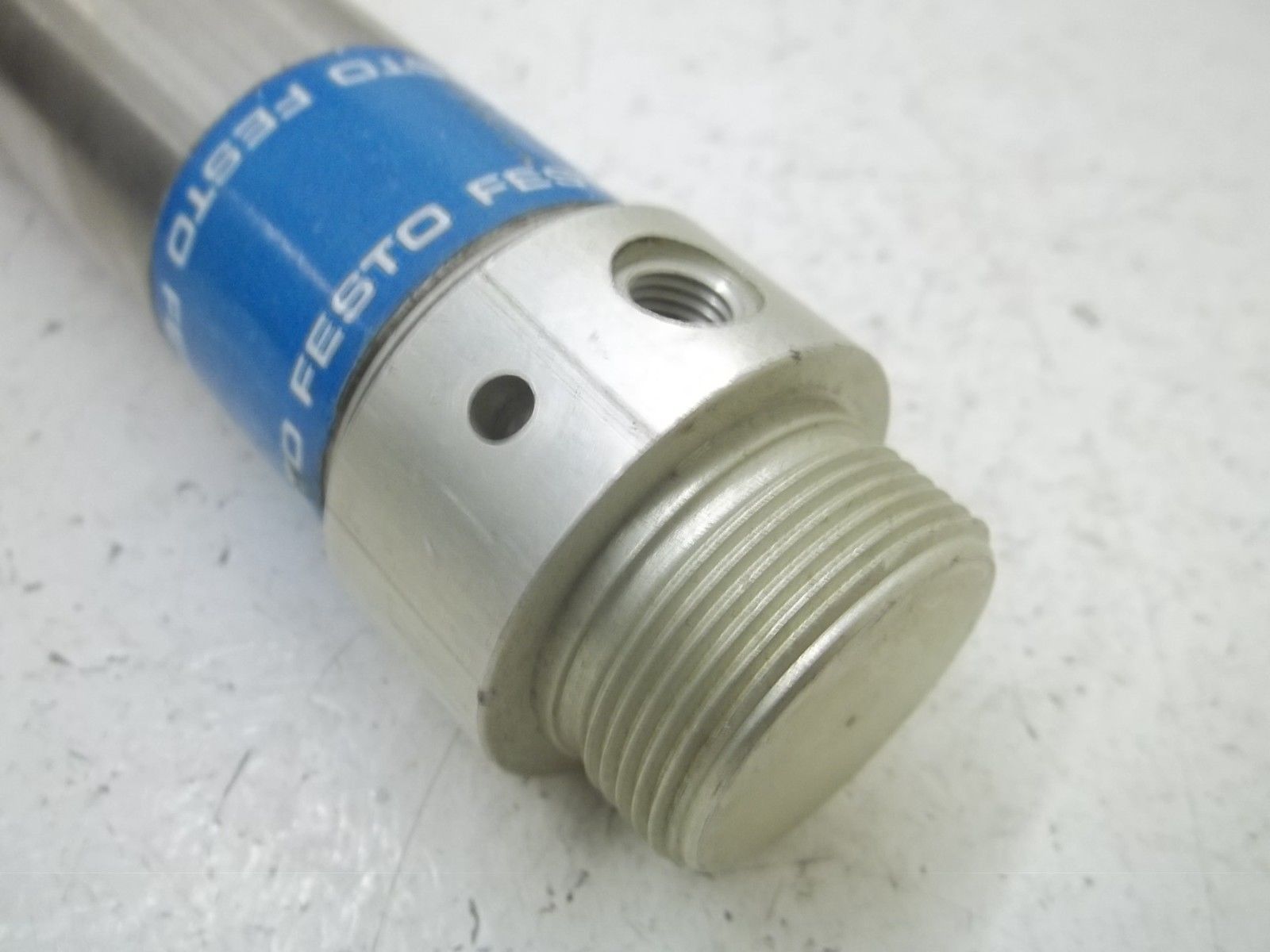 FESTO DSW-32-40-P PNEUMATIC AIR CYLINDER UNMP