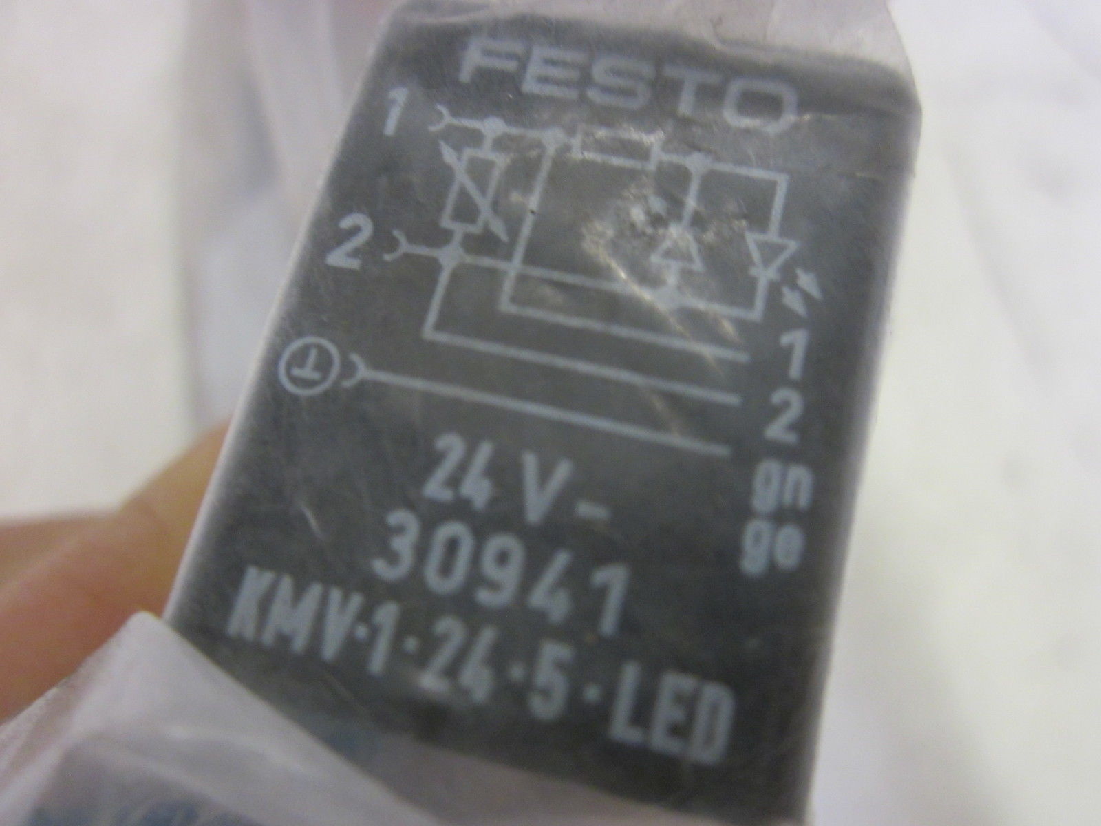 FESTO KMV-1-24-5-LED 24V NSMP
