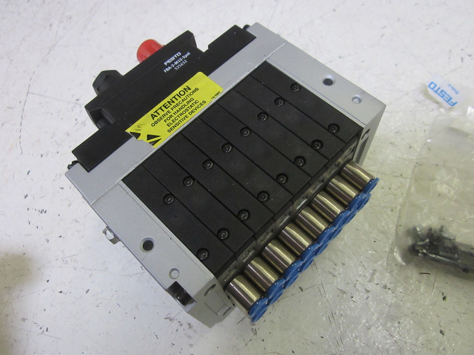 FESTO MANIFOLD W/ CPV10-GE-DN2-8 , CPV10-VI, FBA-2-M12-5POL *NEW NO BOX*