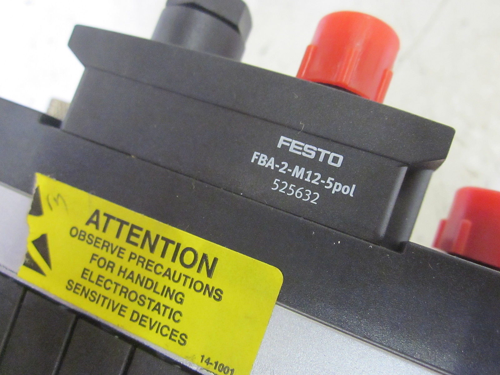 FESTO MANIFOLD W/ CPV10-GE-DN2-8 , CPV10-VI, FBA-2-M12-5POL *NEW NO BOX*