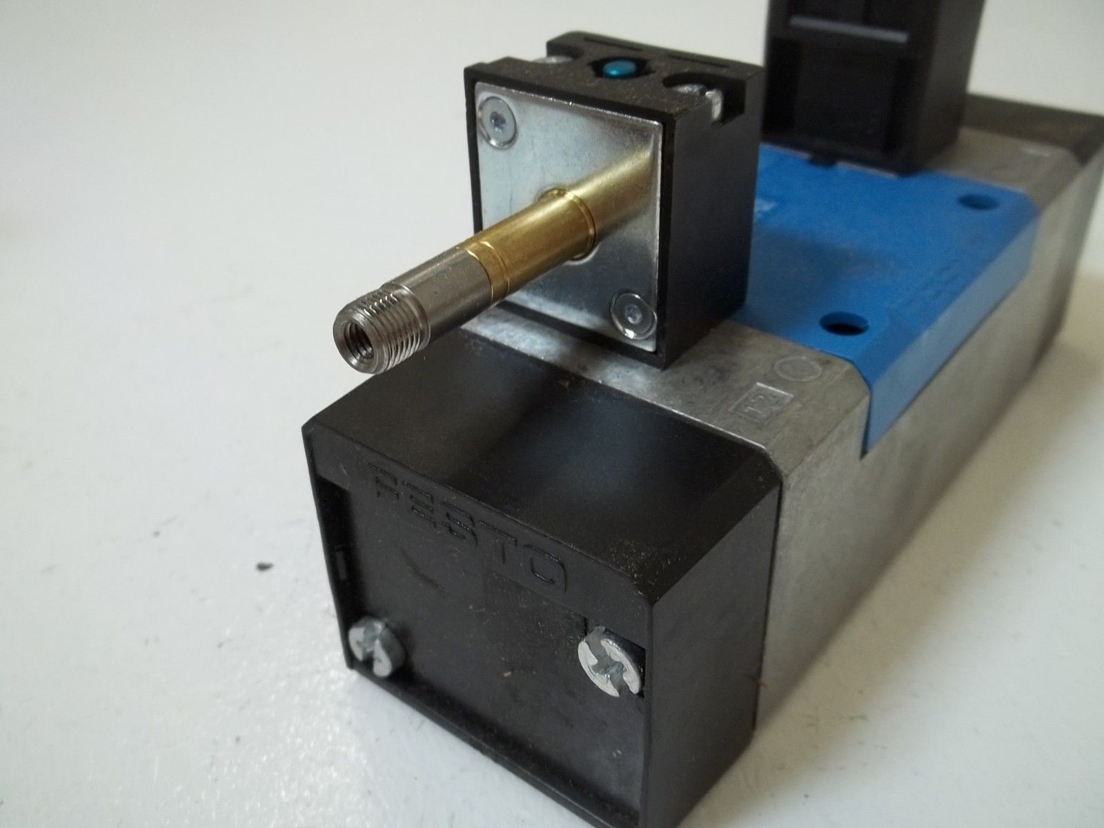 FESTO MFH-5/3E-D-2-C SOLENOID VALVE UNMP