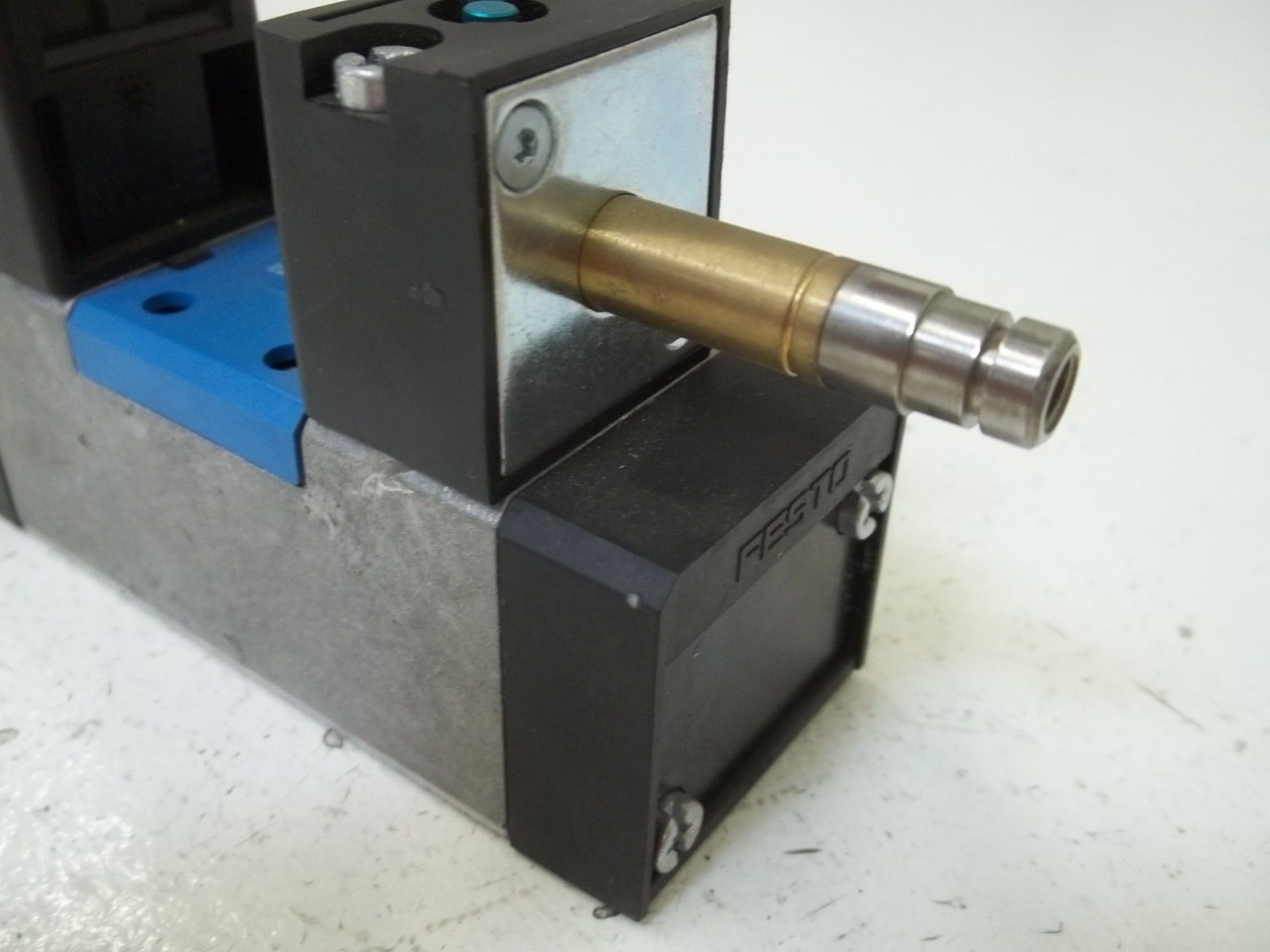 FESTO MN1H-5/3E-D-1-C SOLENOID VALVE NSNP