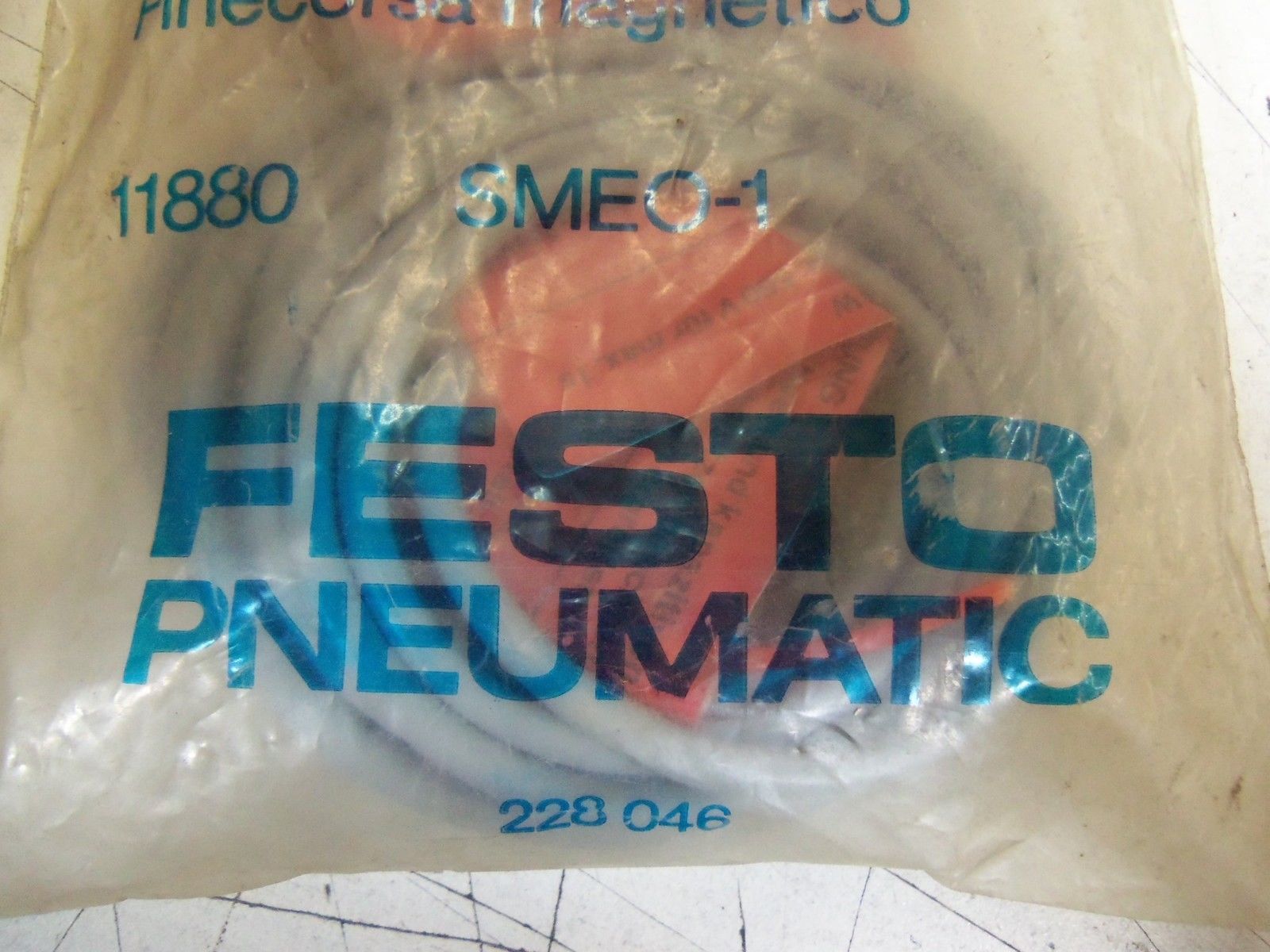 FESTO PNEUMATIC 228 046 SMEO-1 *NEW NO BOX*