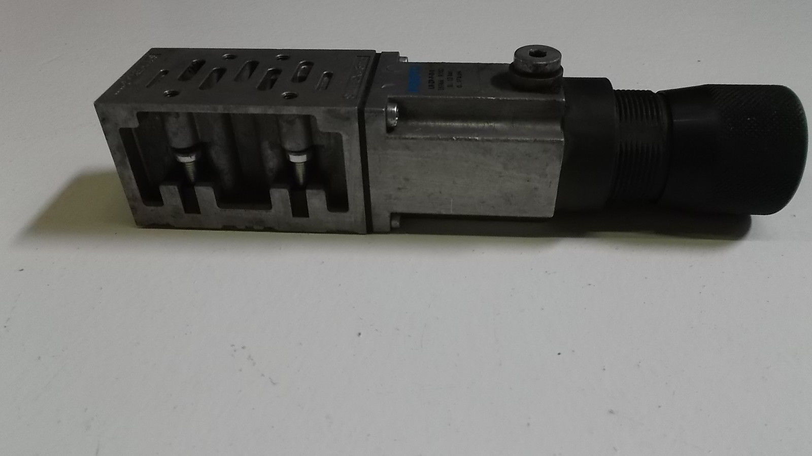 FESTO REGULATOR VALVE L-2P-D-1 UNMP
