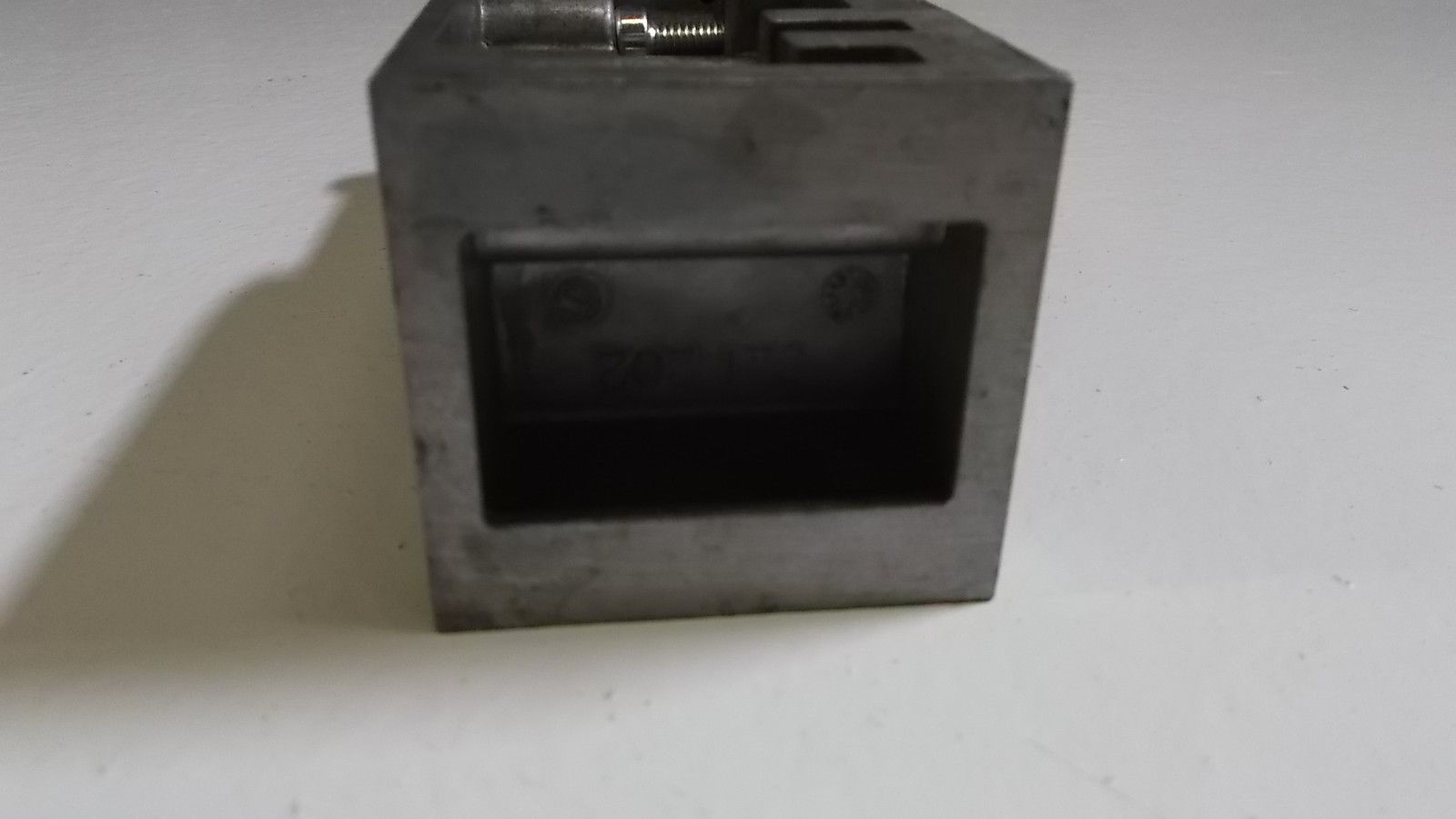 FESTO REGULATOR VALVE L-2P-D-1 UNMP