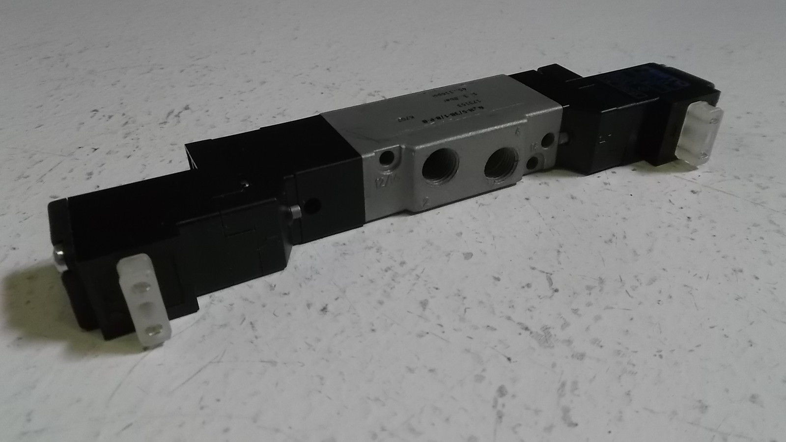 FESTO SOLENOID VALVE MEH-5/3B-118-P-B UNMP