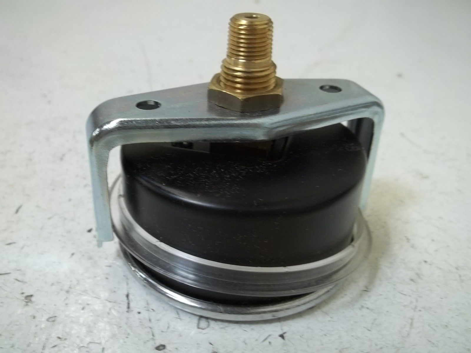 FISHER 12B5426X012 PRESSURE GAUGE 0-30PSI NSMP