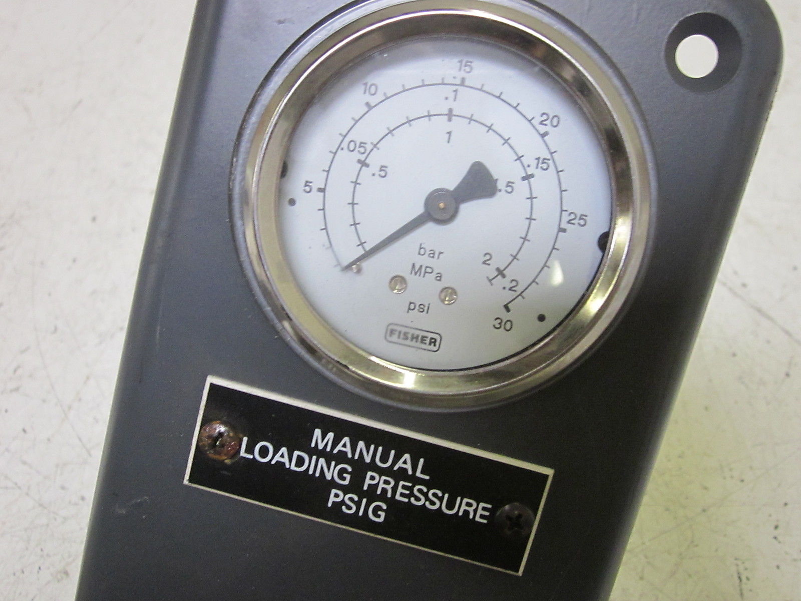 FISHER 670 CONTROLLER 0-30 PSI UNMP