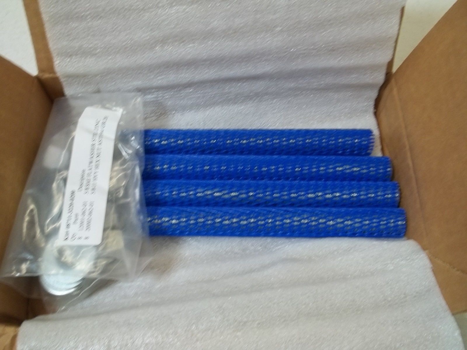 FISHER ROSEMOUNT 08711-3220-0200 MOUNTING KIT *NEW IN BOX*