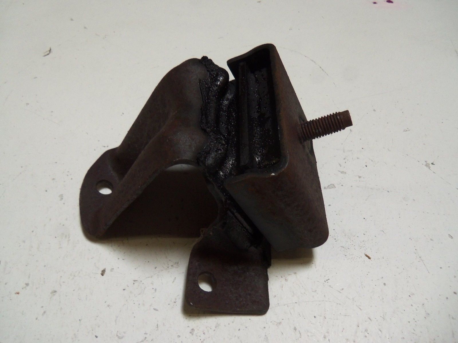 FORD F4TZ-6038-A INSULATOR (AS PICTURED) NSMP