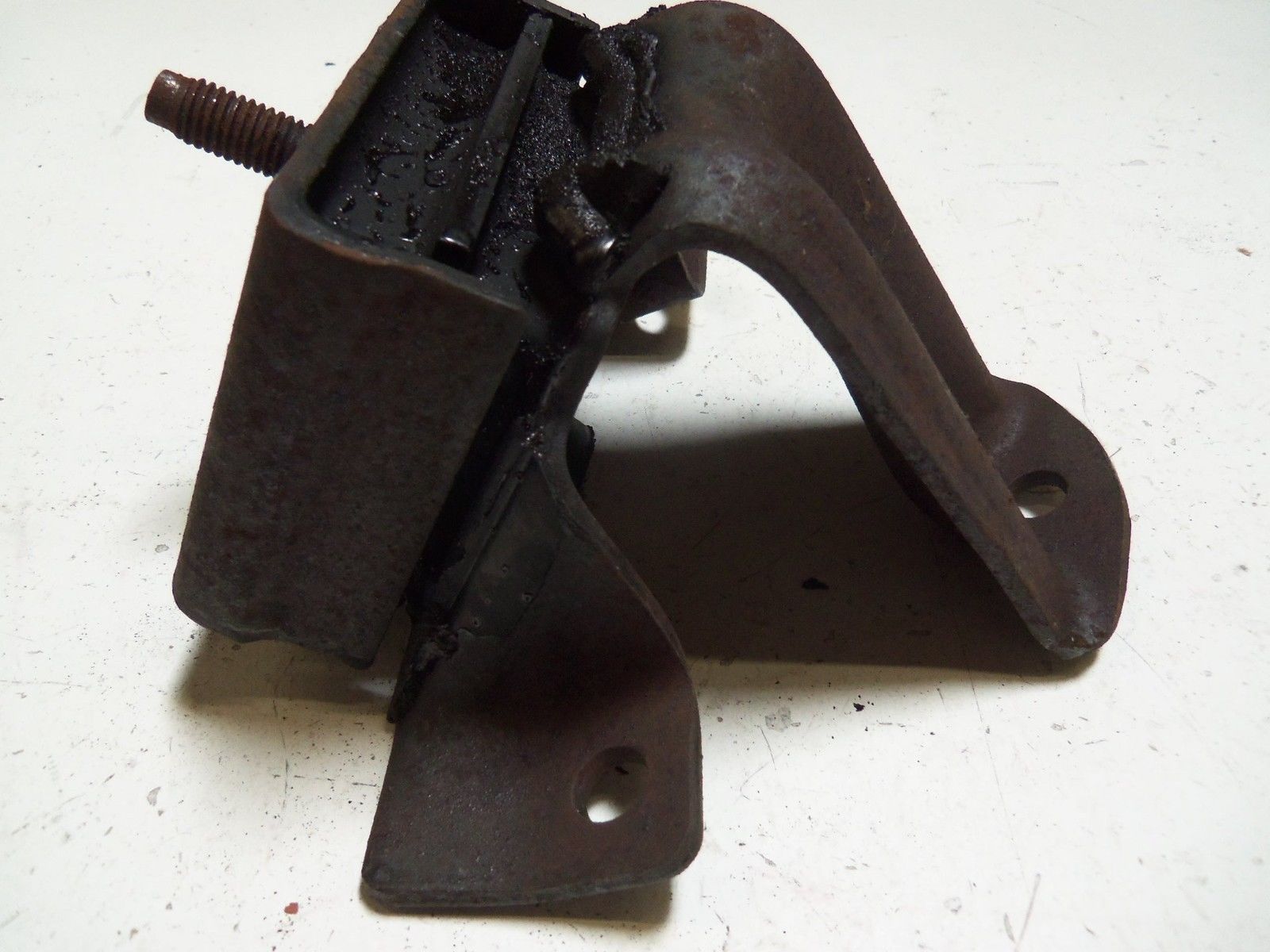 FORD F4TZ-6038-A INSULATOR (AS PICTURED) NSMP