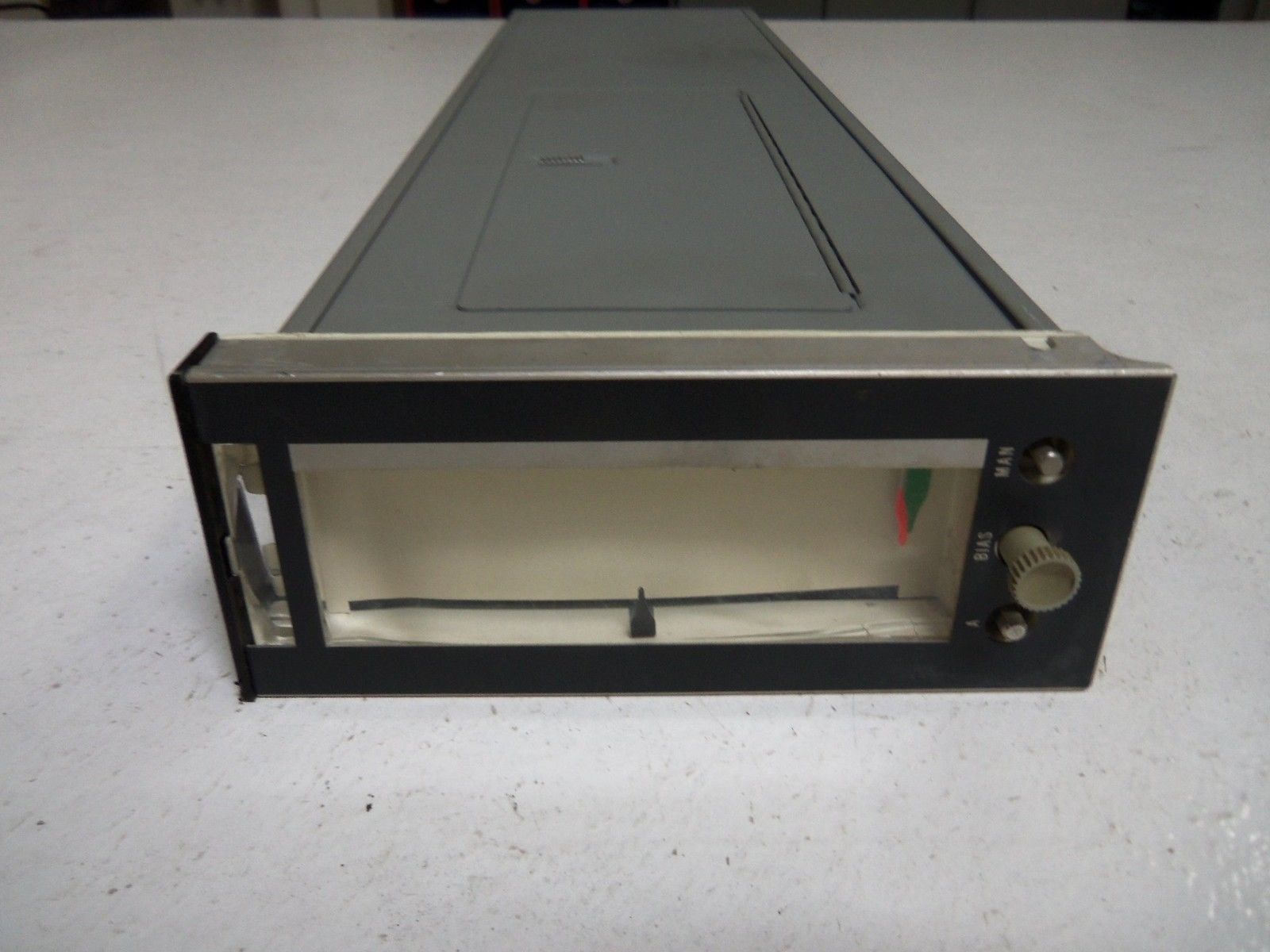 FOXBORO 135B CONSOTROL MAN LOAD UNMP