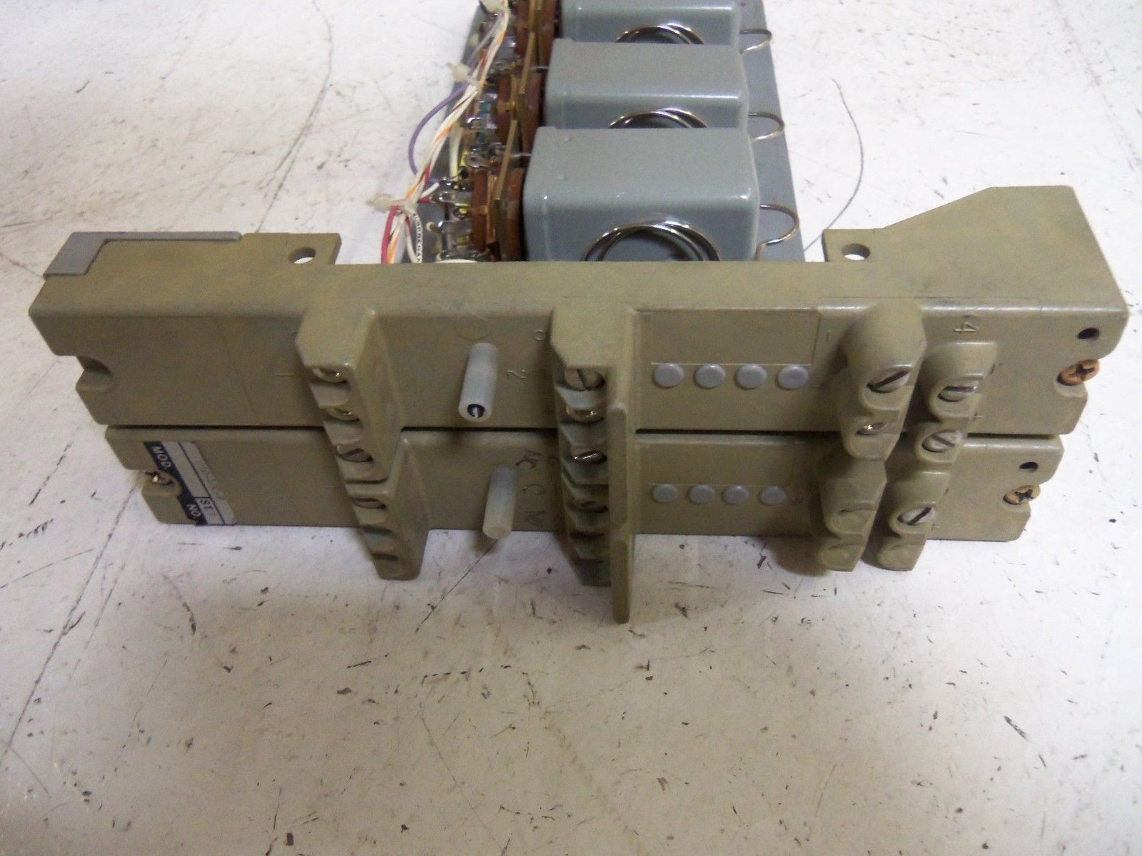 FOXBORO 2A0-L2C-R OUTPUT MODULE UNMP