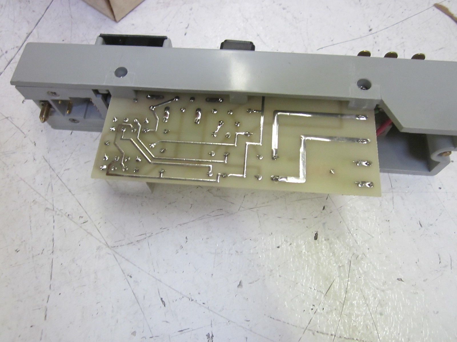 FOXBORO 2AX+DP10 POWER DISTRIBUTION MODULE  UNMP