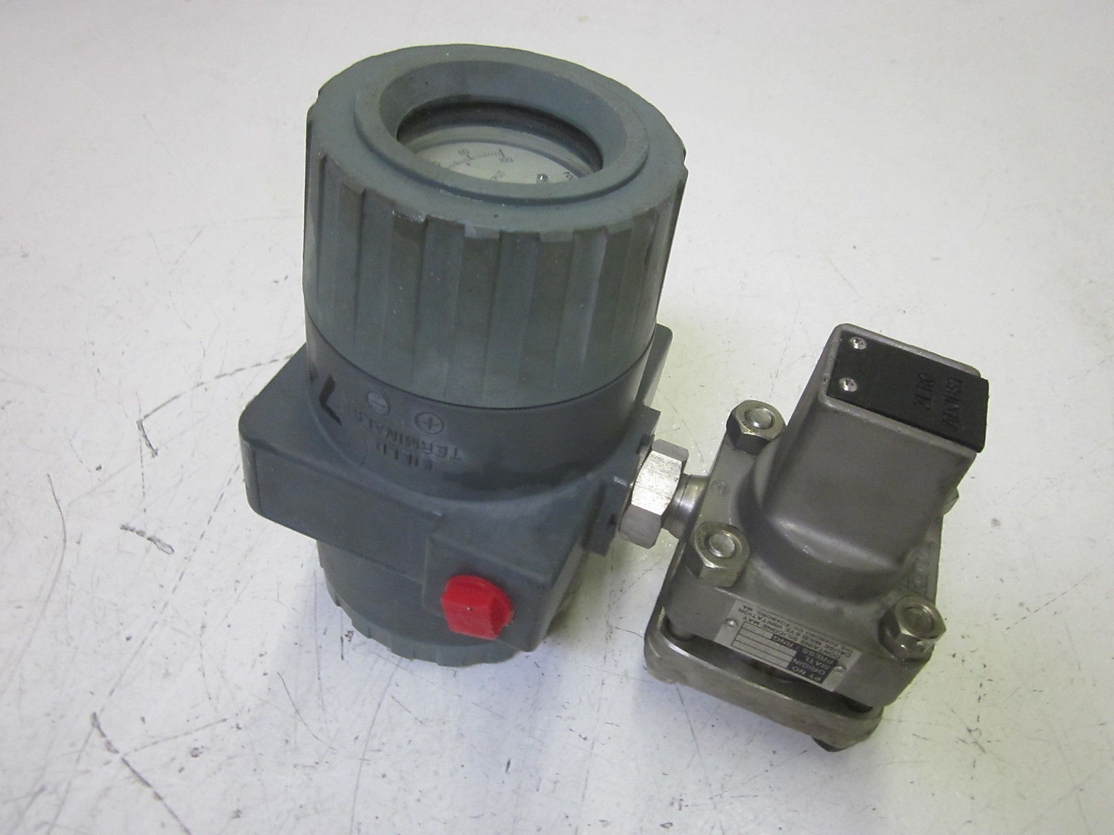 FOXBORO 821GM-1S1NH1-A TRANSMITTER UNMP